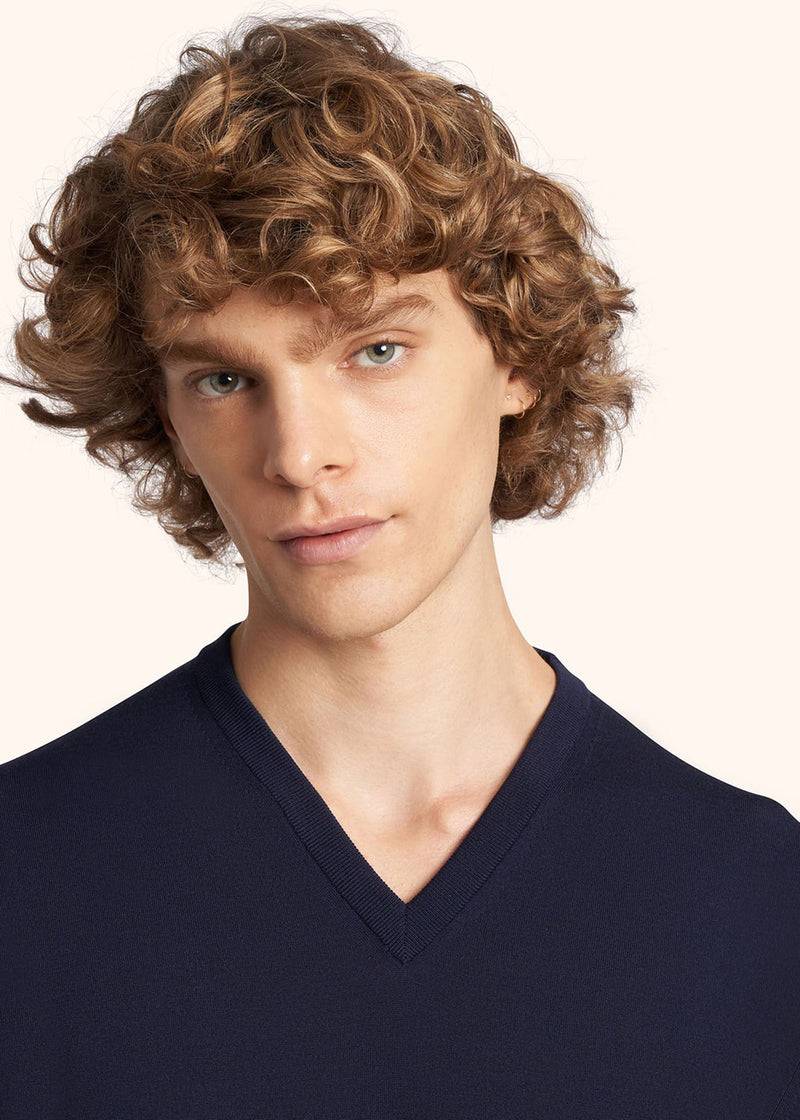 Kiton MAGLIA SCOLLO V LANA UK865K4 Consegna Veloce