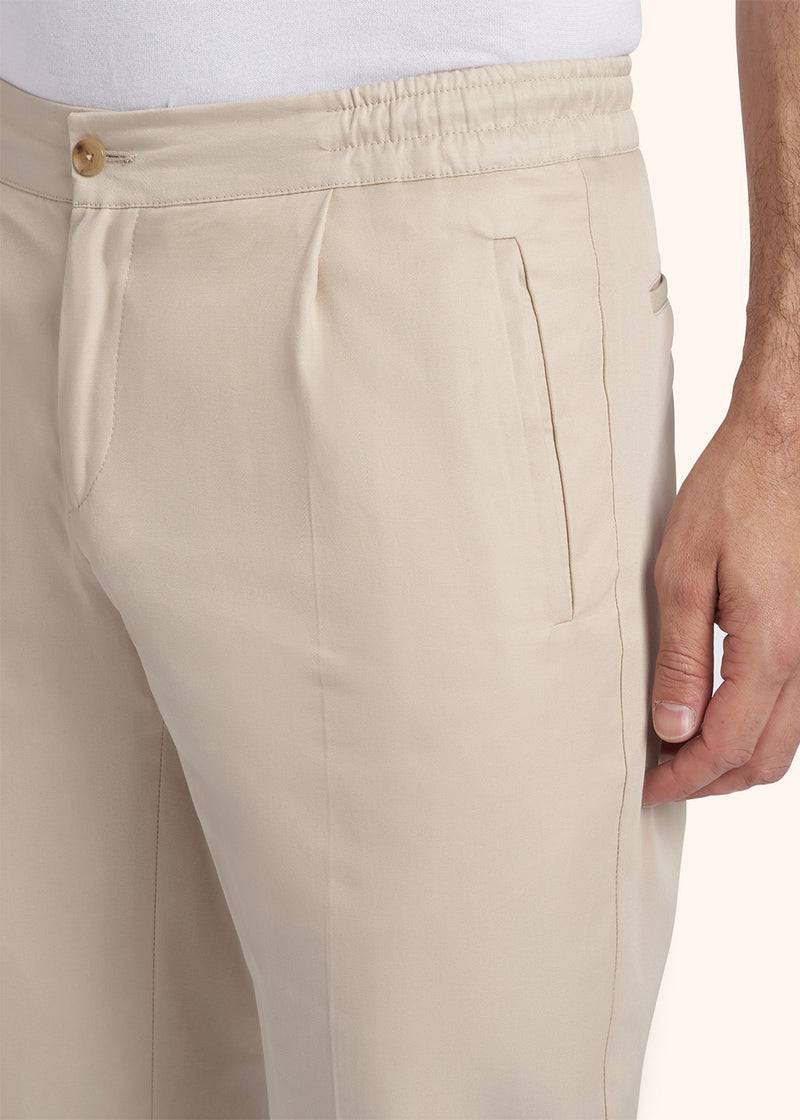 Kiton PANTALONI COTONE UPN01K06S9903 Offerta