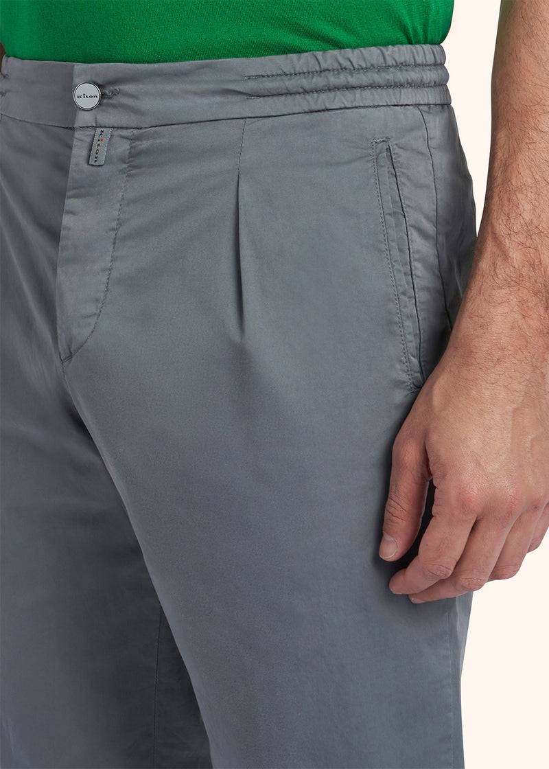 Kiton PANTALONI COTONE UP1LACK0600D05 Offerte