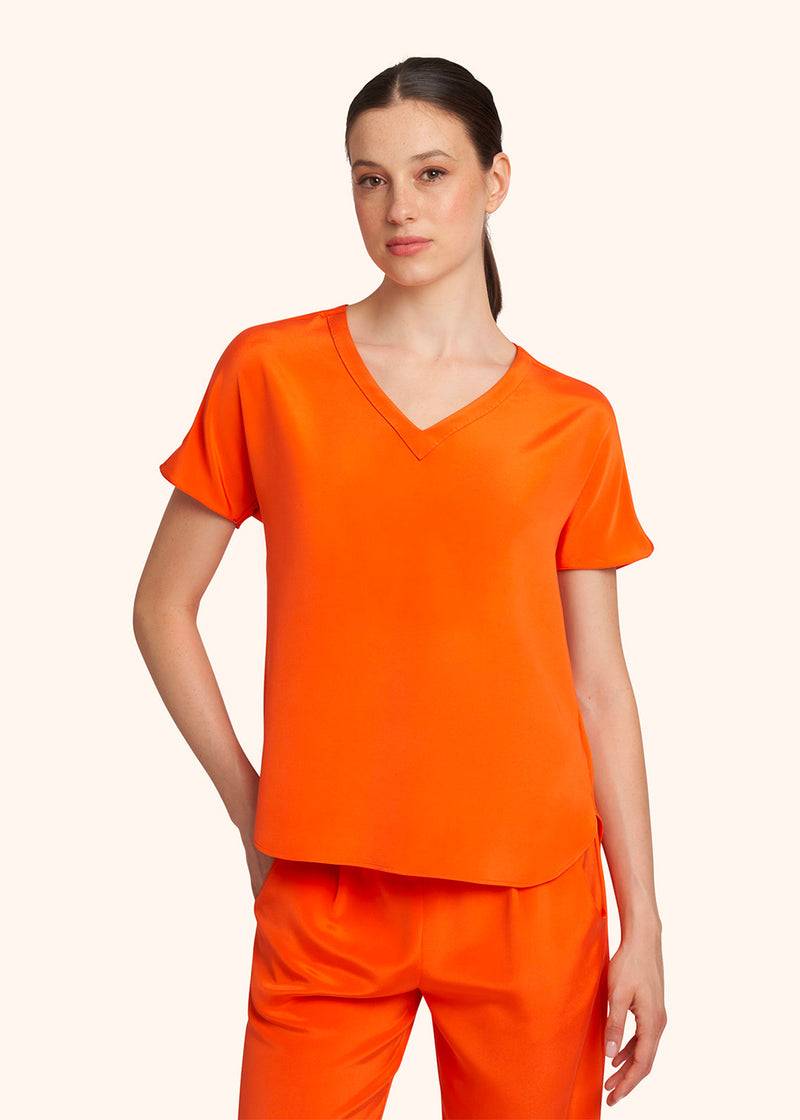 Kiton T-SHIRT SETA D47454K0977A17 Italia