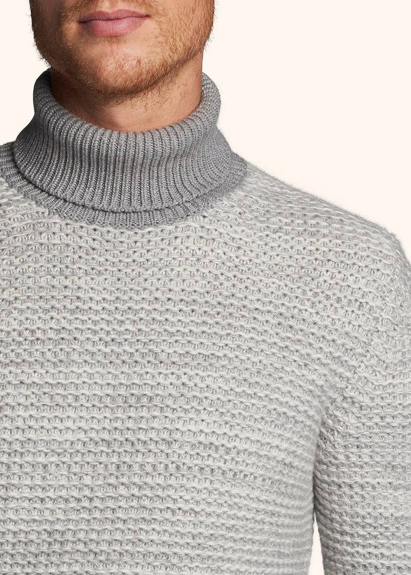 Kiton MAGLIA COLLO ALTO Cashmere UMK006904 Offerte