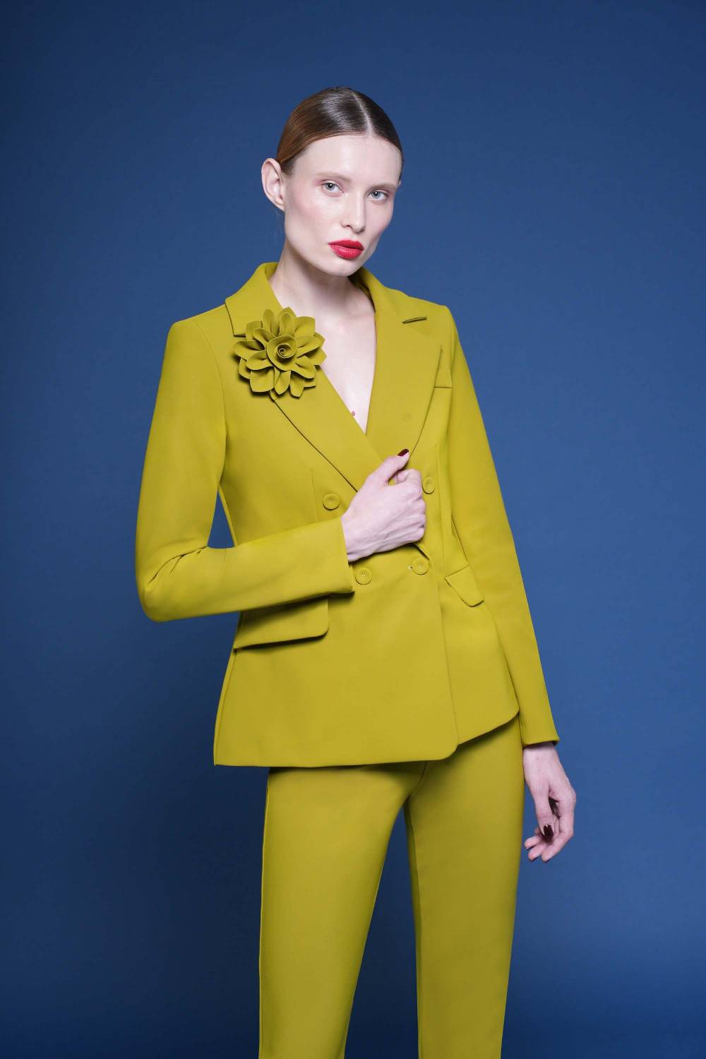 La Petite Robe Di Chiara Boni flower brooch Convenienza
