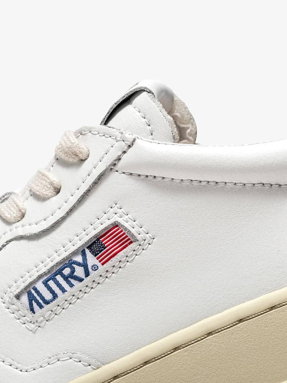 AUTRY Sneakers Medalist Low uomo in pelle bianco/verde Offerte