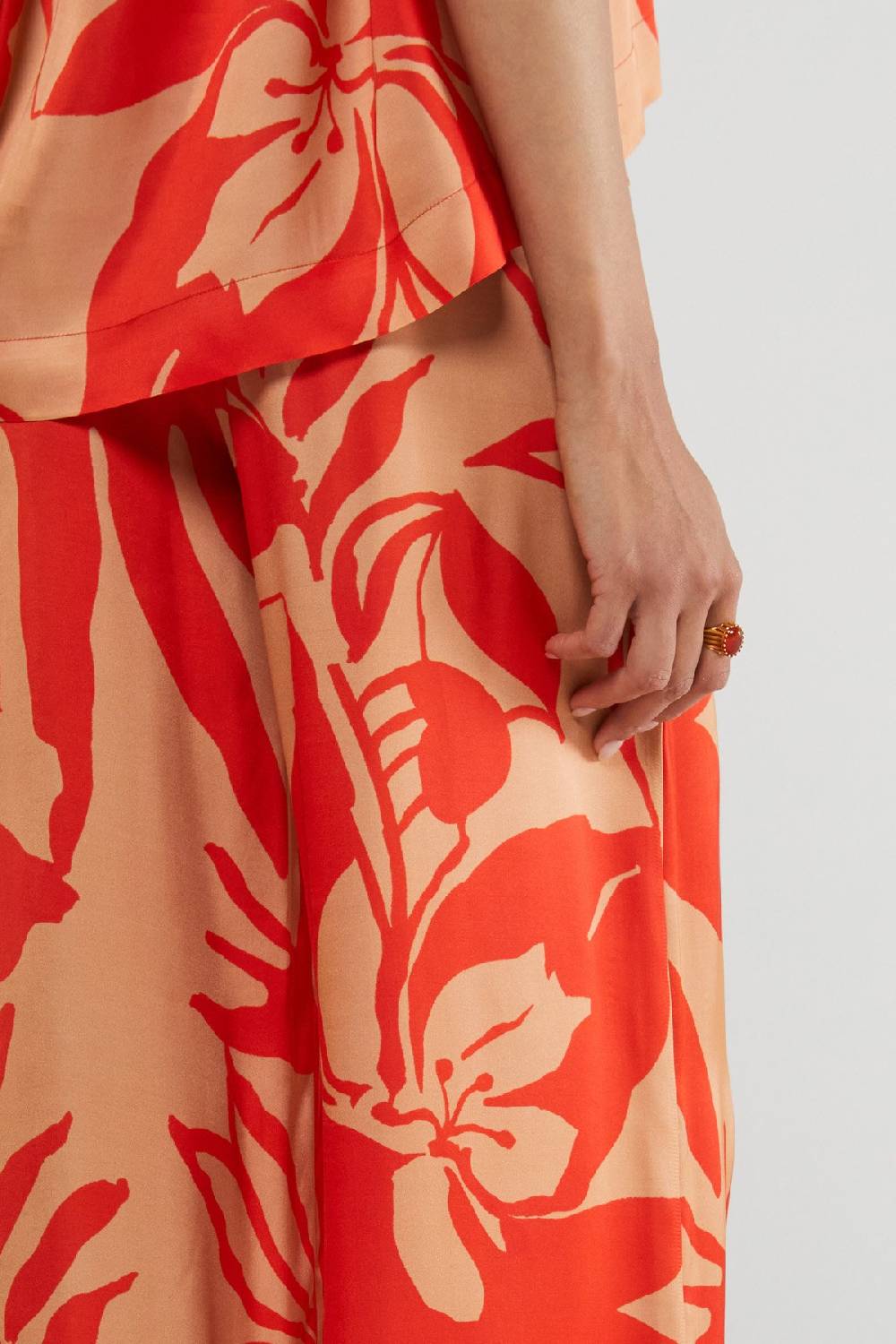 ottod'Ame Printed viscose trousers In Linea