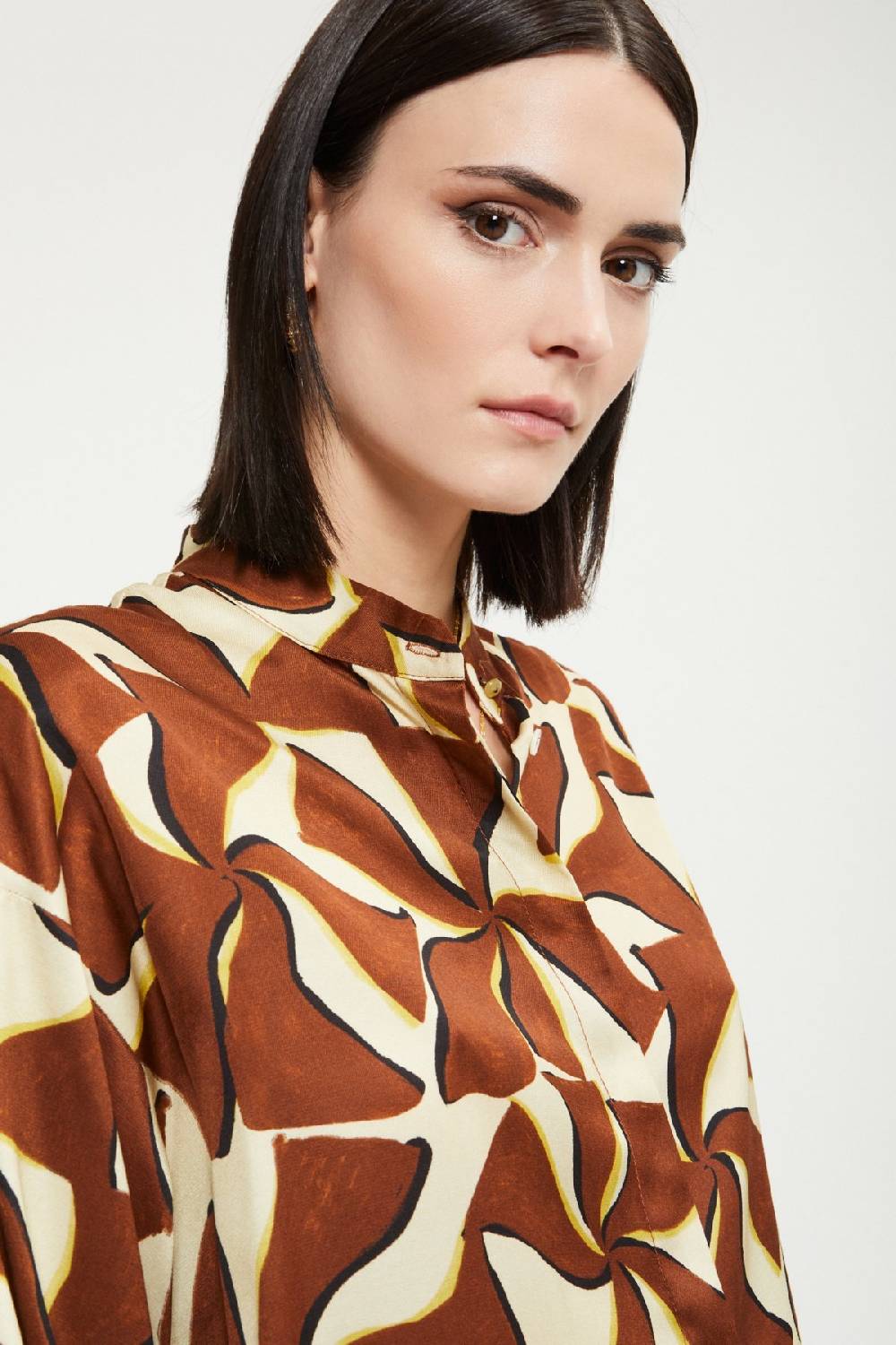 ottod'Ame Viscose shirt with rounded bottom Offerta
