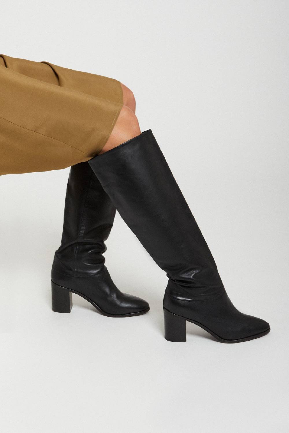 ottod'Ame Leather high boots In Vendita