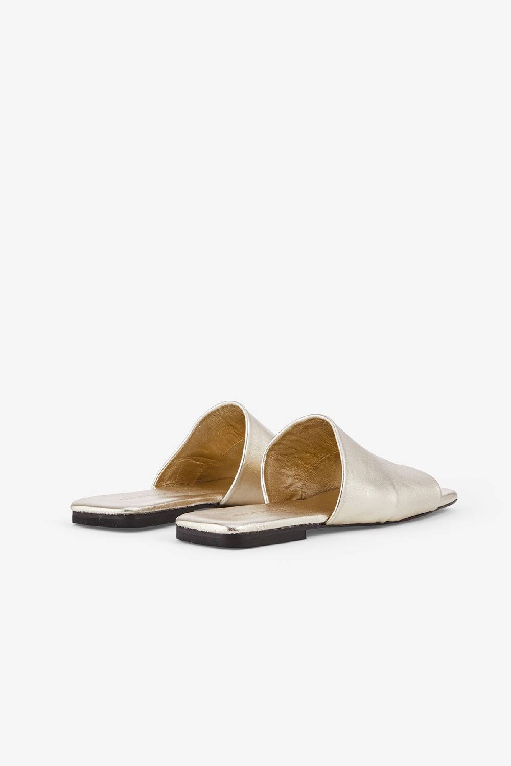 ottod'Ame Leather low sandals Italia