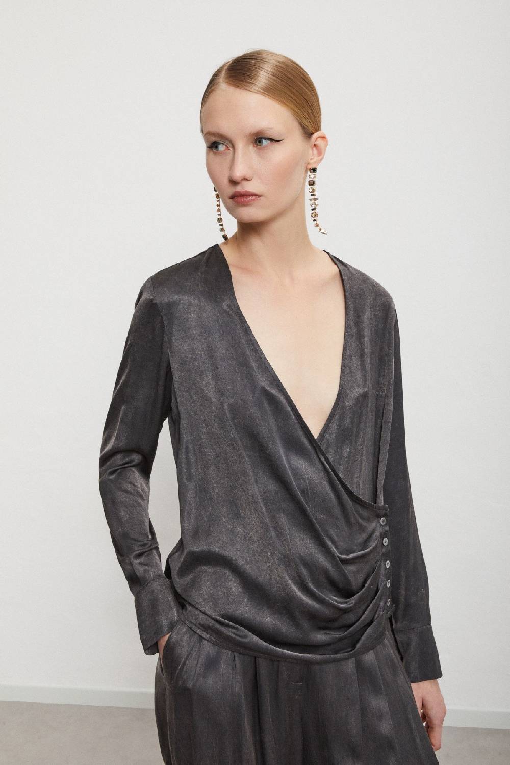 ottod'Ame Viscose blouse with V-neck and side buttoning I Più Venduti
