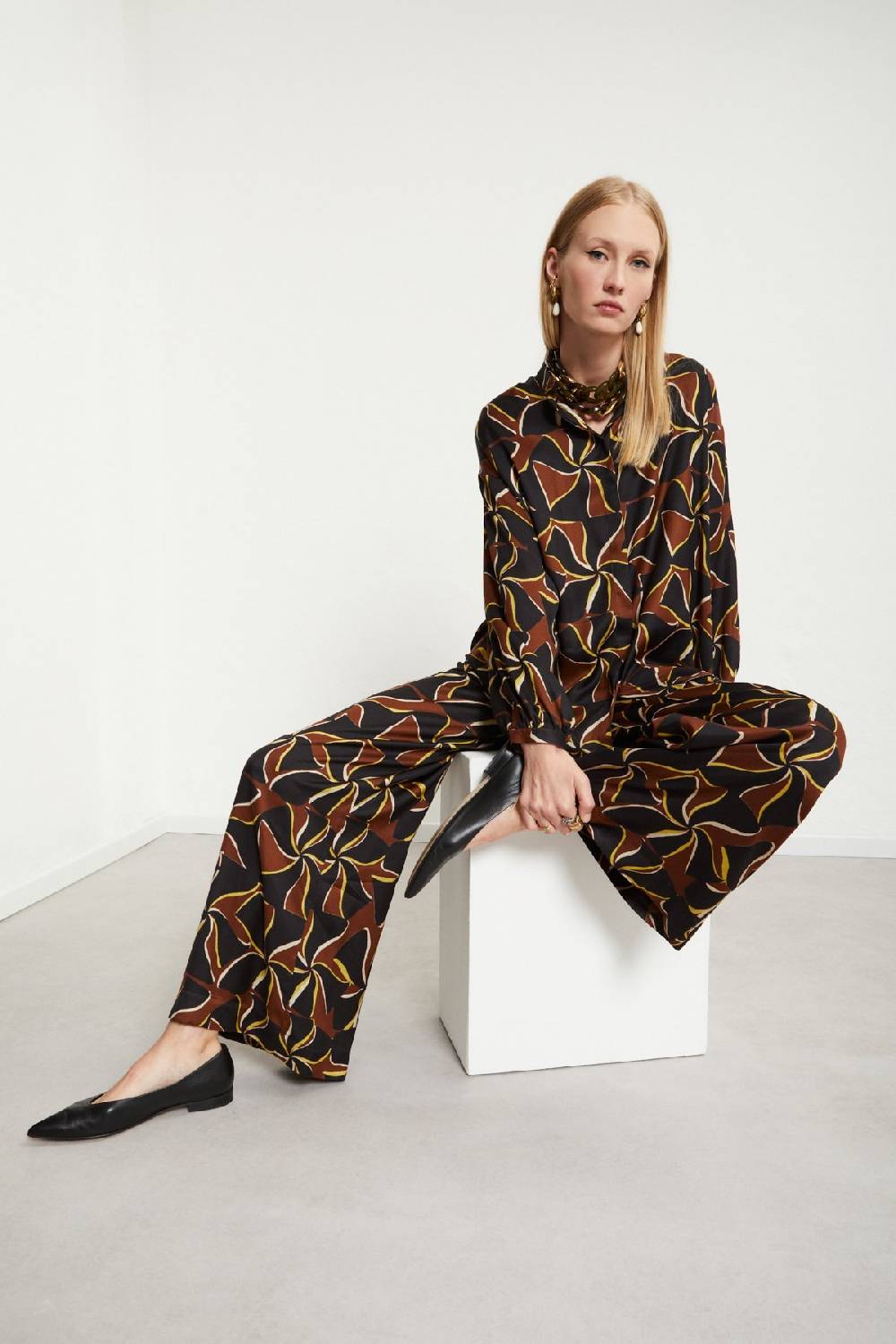 ottod'Ame Viscose shirt with rounded bottom Convenienza