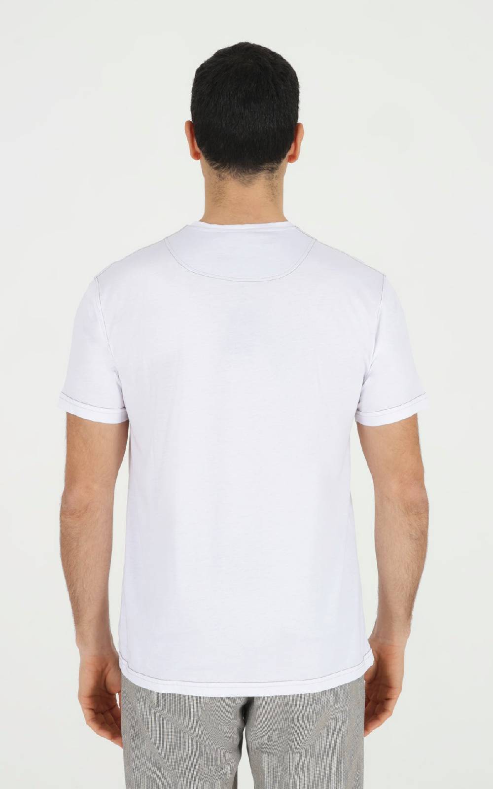 Outfit Italy T-Shirt in modal con cuciture a contrasto Presa