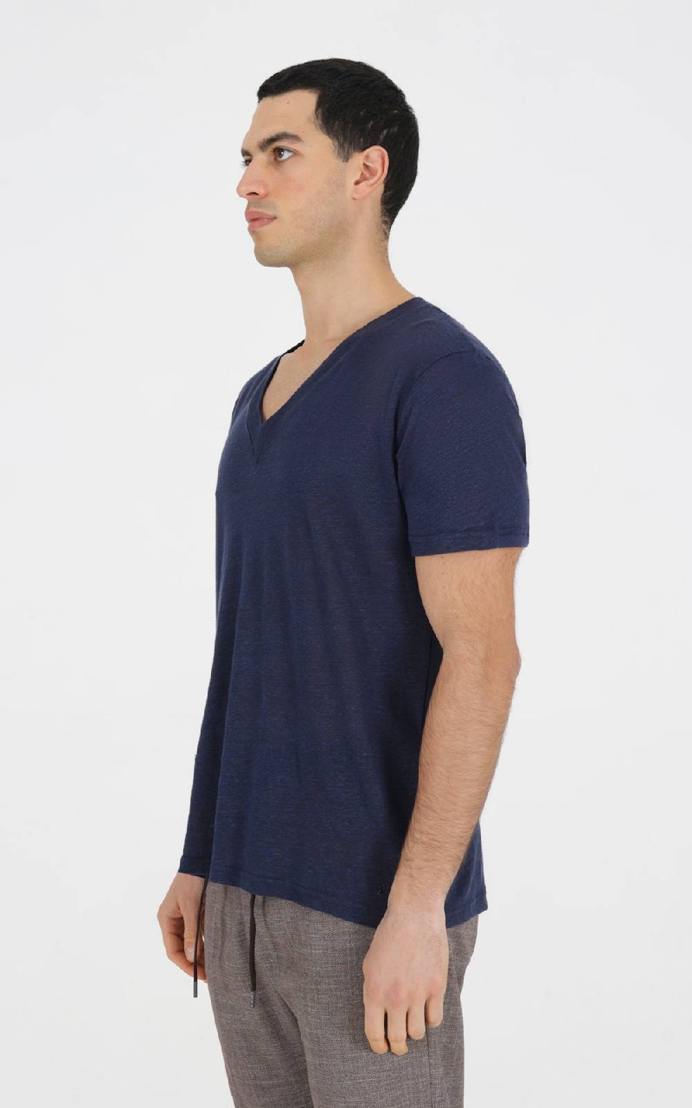 Outfit Italy T-Shirt scollo a V in lino Economico