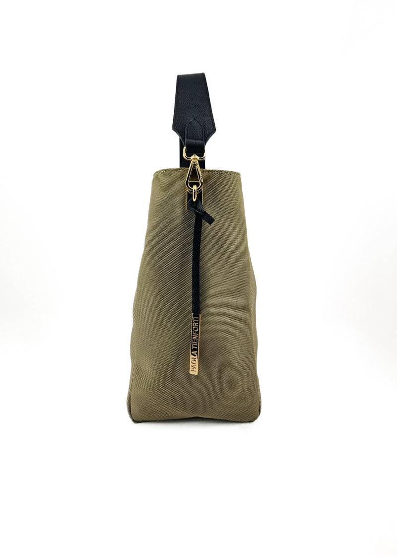 Paola T. Sacca in cordura con dettagli oro Prezzo Ridotto