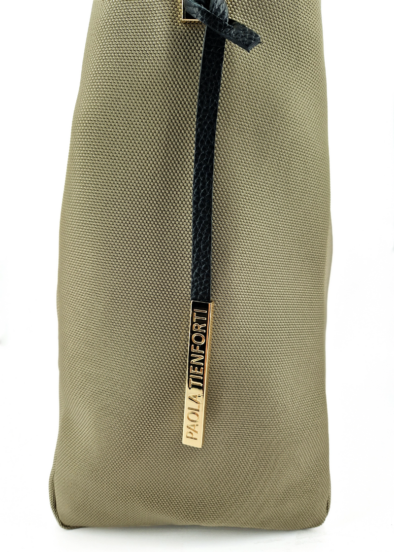 Paola T. Sacca in cordura con dettagli oro Prezzo Ridotto
