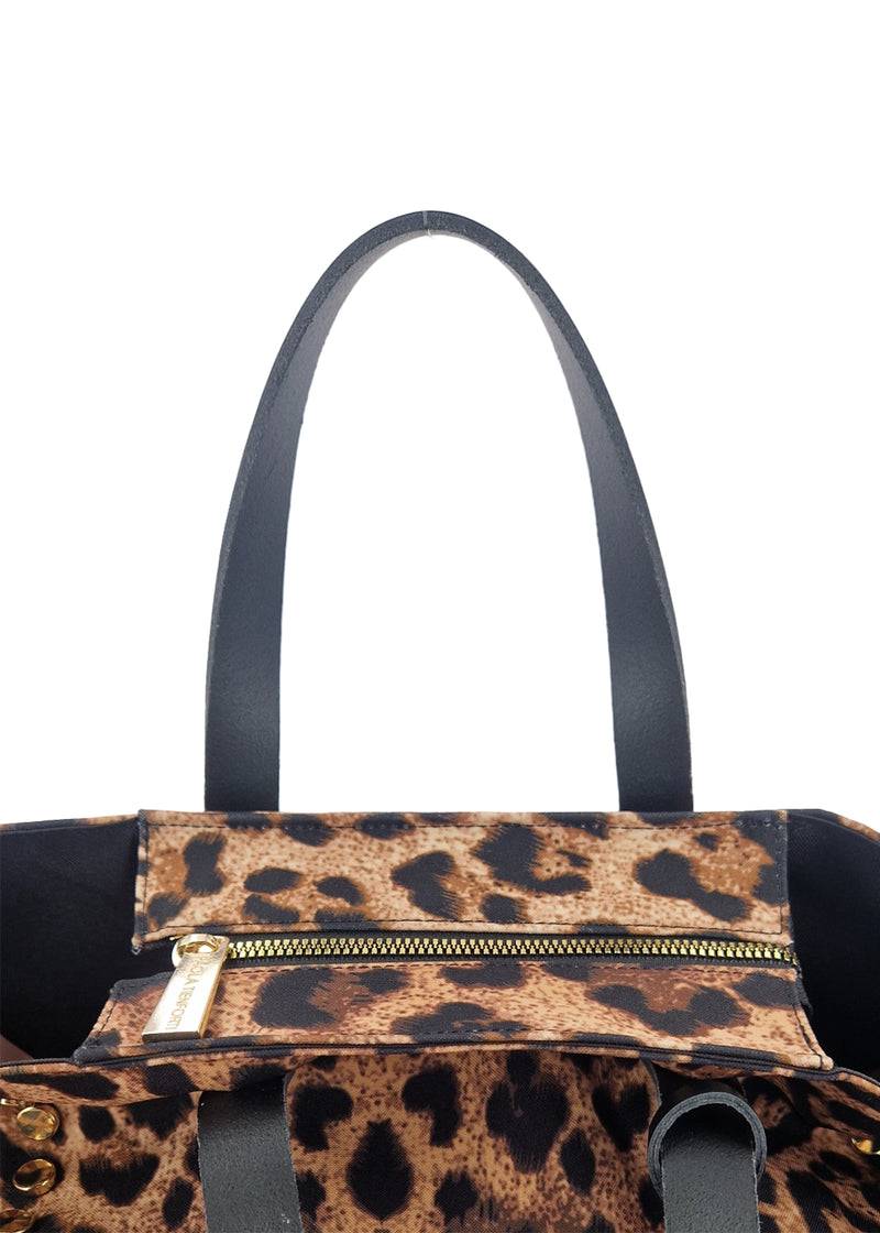 Paola T. Shopper medium con rivetti e pendente argento Vendita Economica