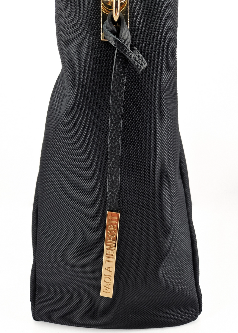 Paola T. Sacca in cordura con dettagli oro In Saldo