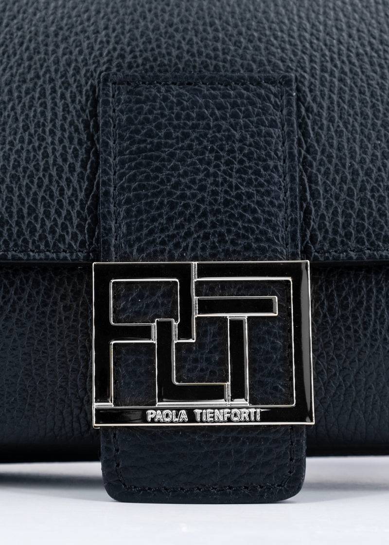 Paola T. Baguette medium in pelle morbida con dettagli argento Italy