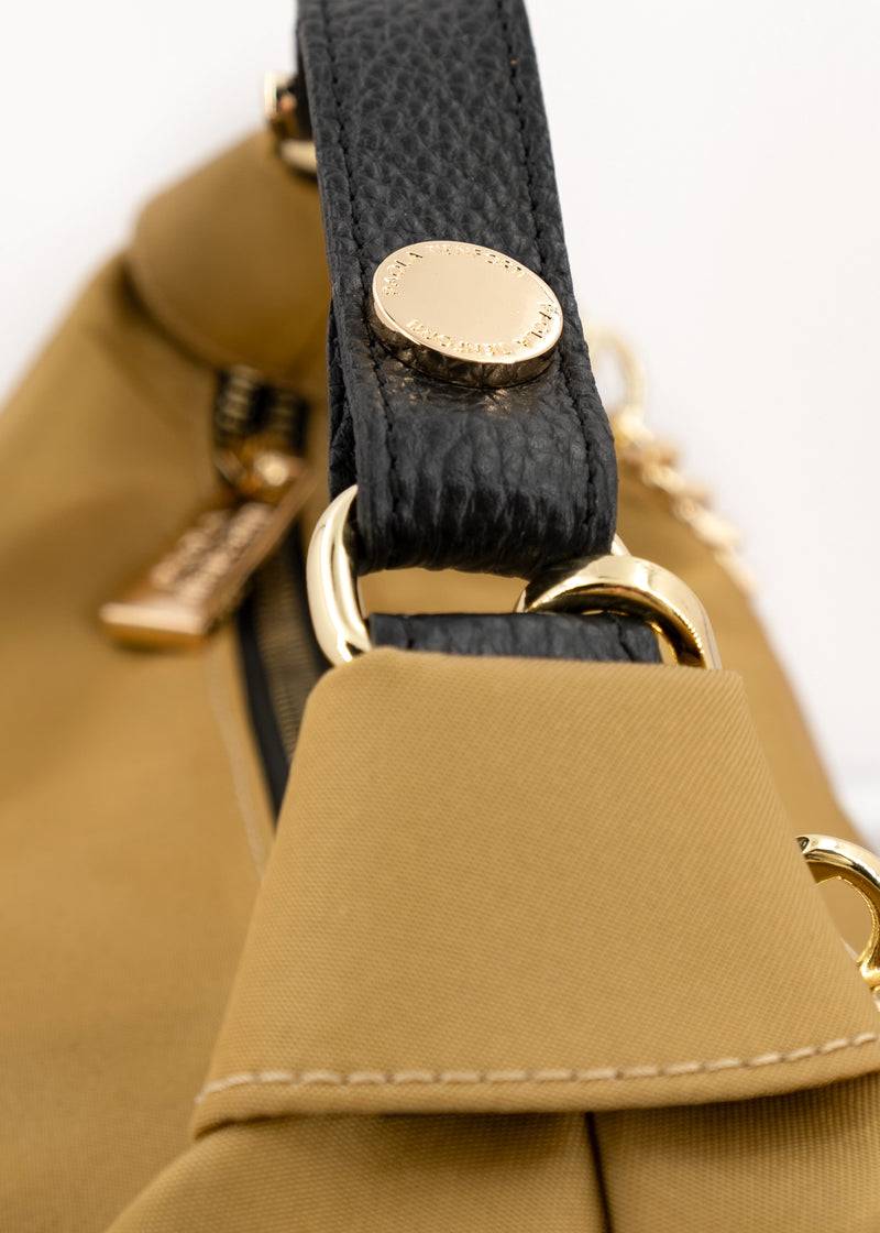 Paola T. Borsa a sacca in nylon con dettagli oro Fino al 50% di sconto