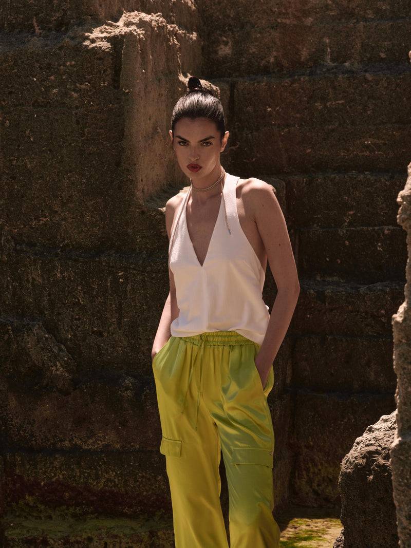 Paola T. Pantalone cargo in raso di viscosa Latest stili