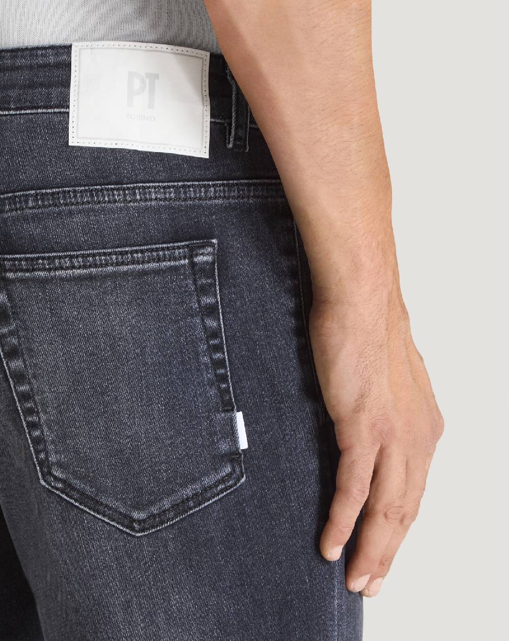 Pt Torino Jeans Indie in denim soft touch Novità