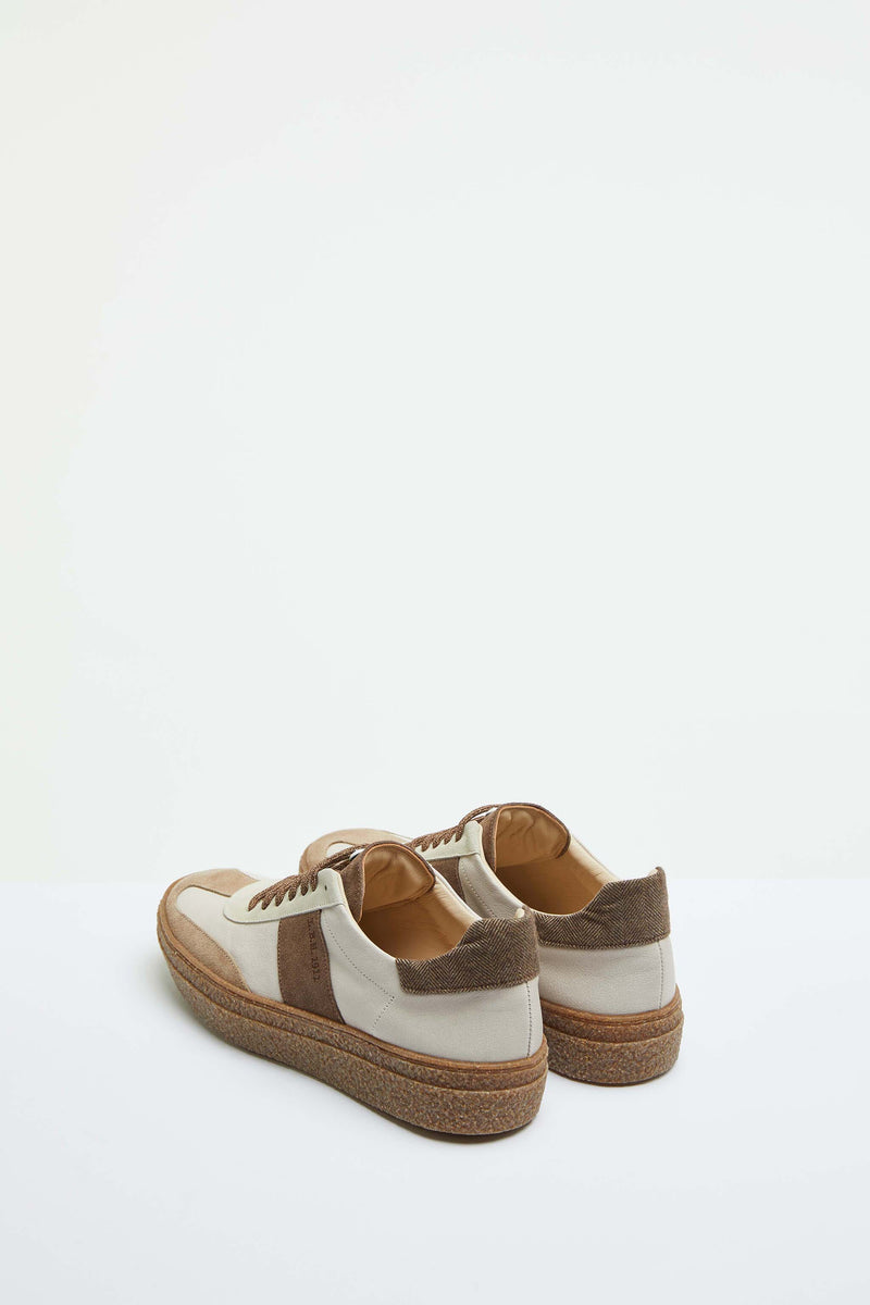 Lubiam Sneaker stringate beige con dettagli in contrasto Sneaker stringate beige con dettagli in contrasto Consegna Veloce