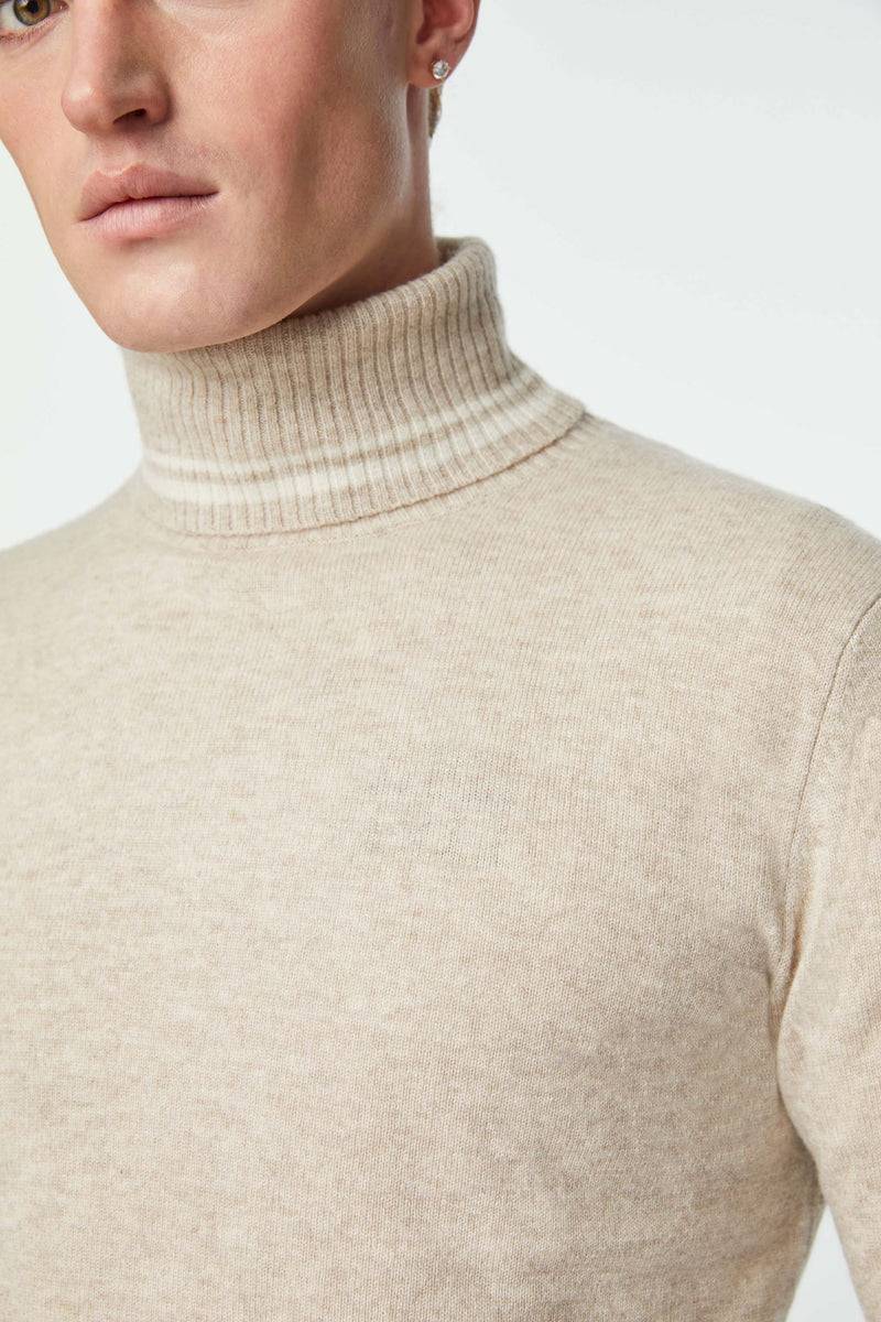 Lubiam Maglia dolcevita con dettagli in contrasto beige Maglia dolcevita con dettagli in contrasto beige I Più Venduti