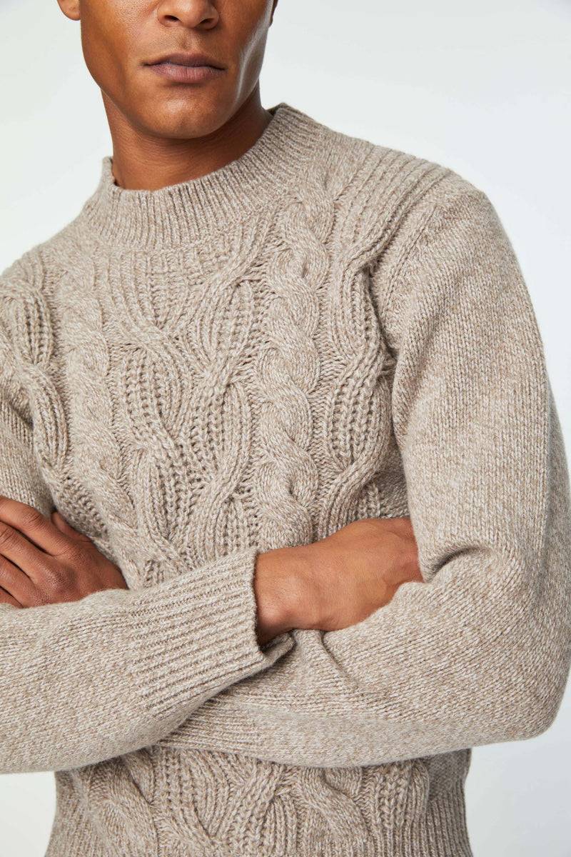 Lubiam Maglia dolcevita con treccia nocciola Maglia dolcevita con treccia nocciola Moda