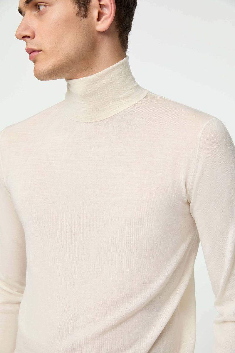 Lubiam Maglia dolcevita in lana ultralight bianco latte Maglia dolcevita in lana ultralight bianco latte Moda