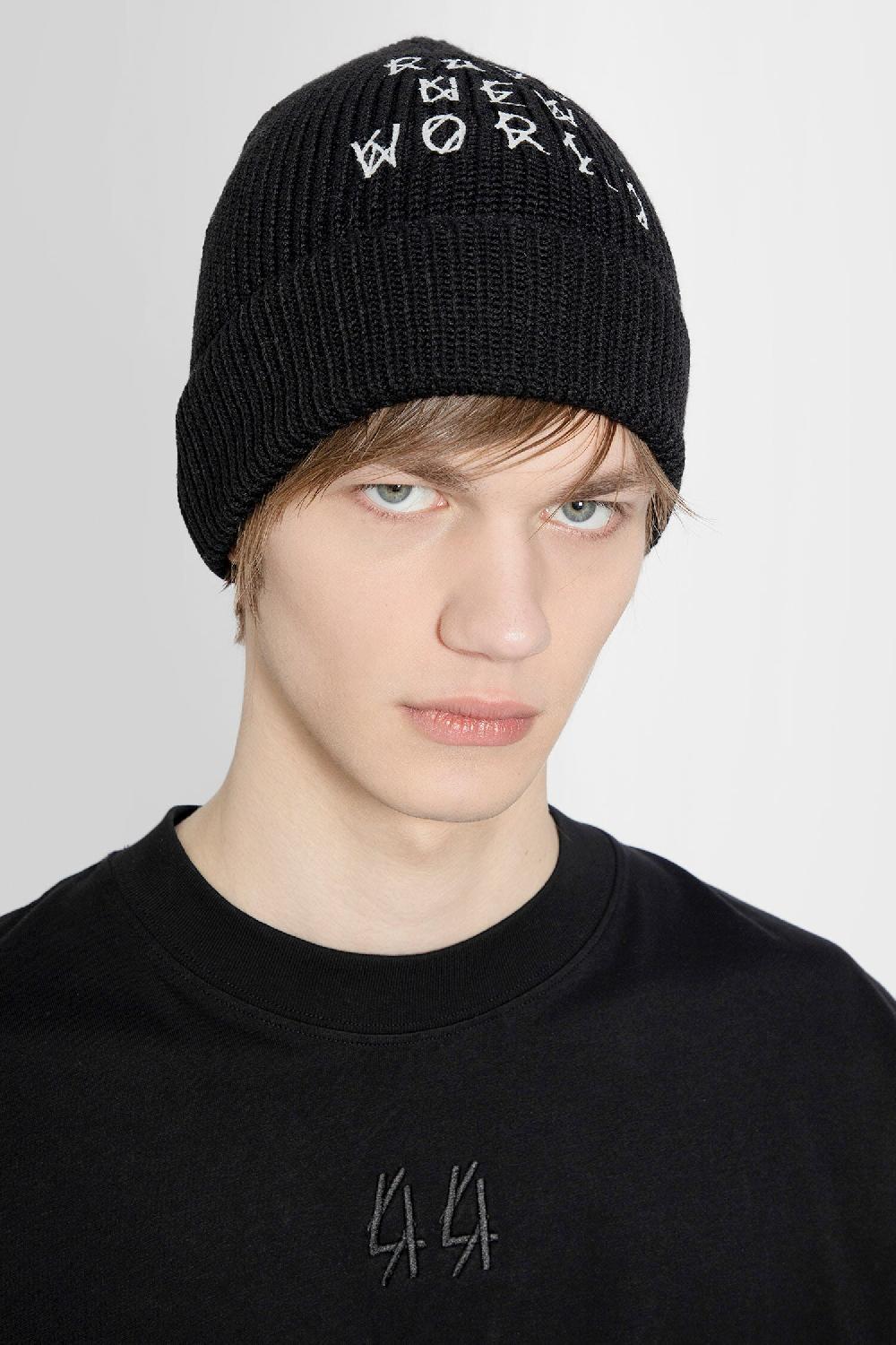 Antonioli 44 LABEL GROUP MAN BLACK HATS Fino Al -60%