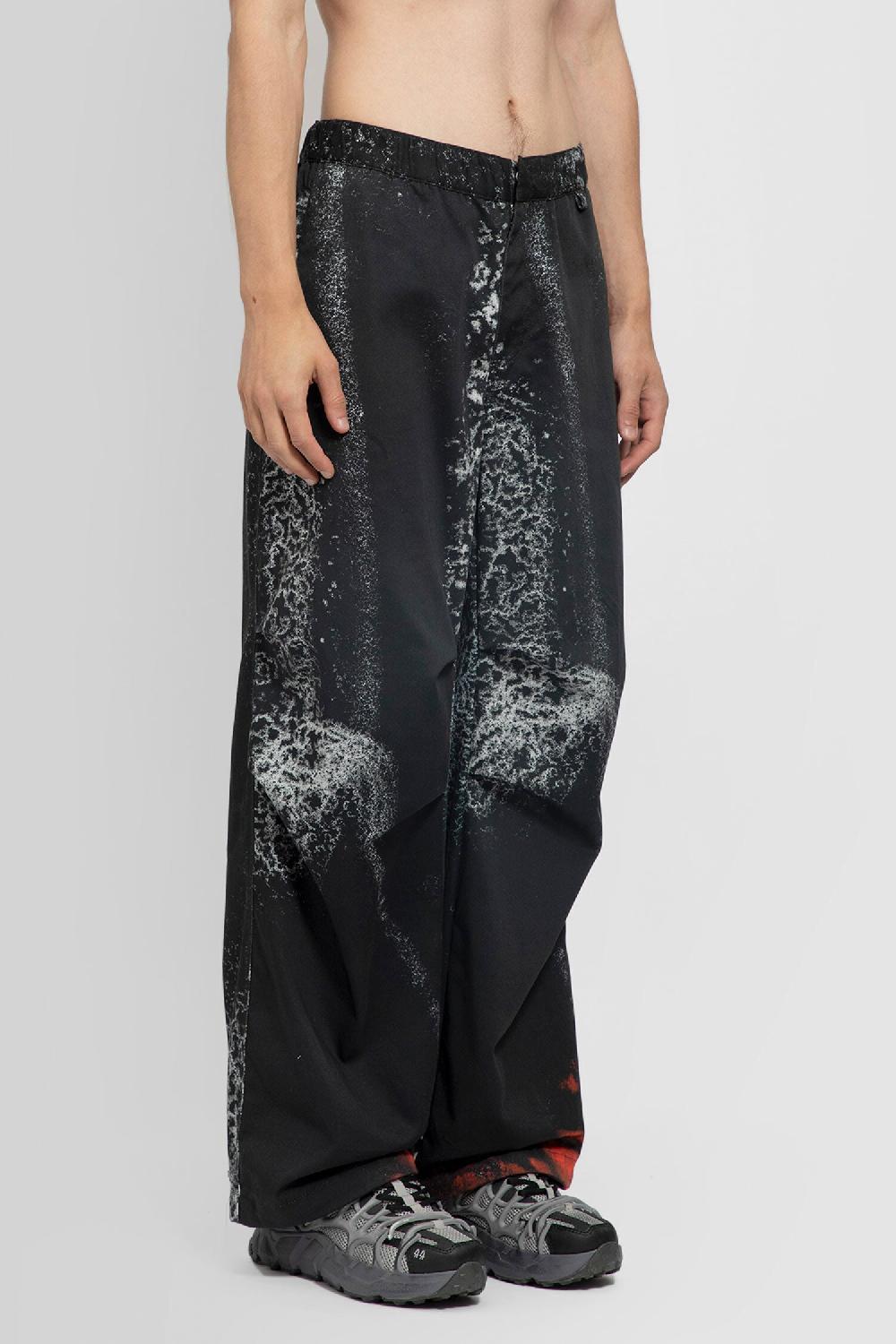 Antonioli 44 LABEL GROUP MAN BLACK TROUSERS Offerta