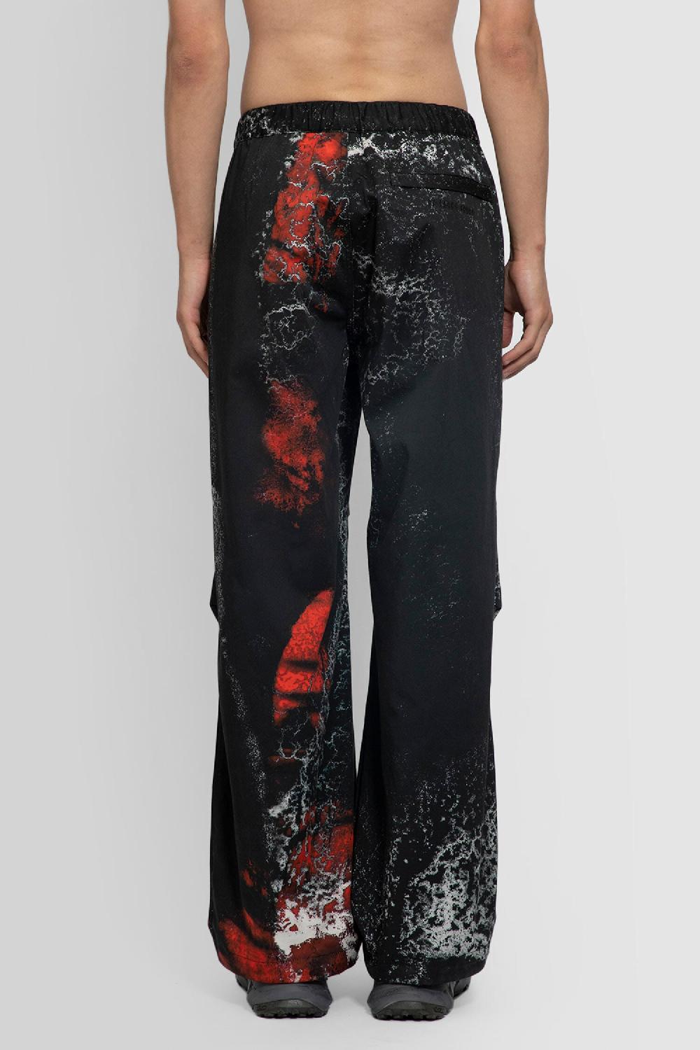 Antonioli 44 LABEL GROUP MAN BLACK TROUSERS Offerta