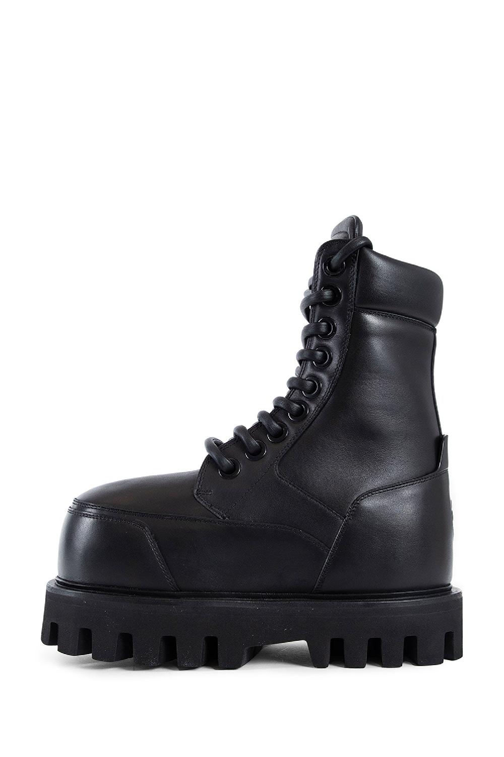 Antonioli ALEXANDER MCQUEEN WOMAN BLACK BOOTS In Linea