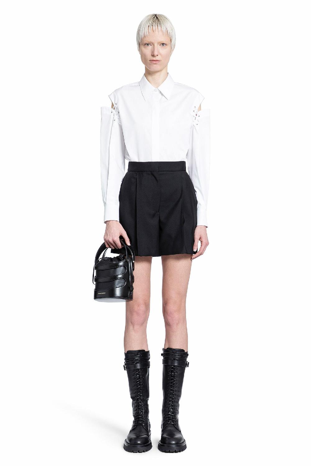 Antonioli ALEXANDER MCQUEEN WOMAN BLACK SHORTS Novità