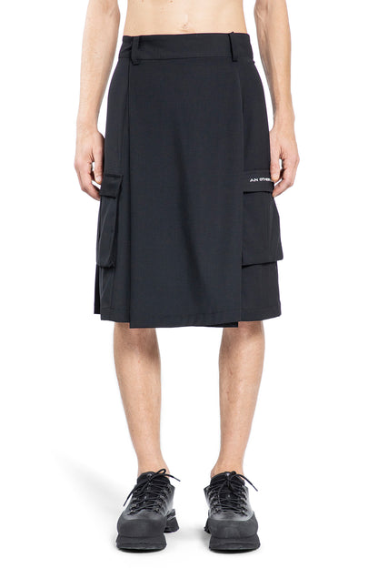 Antonioli AN OTHER DATE MAN BLACK SHORTS & SKIRTS Italia