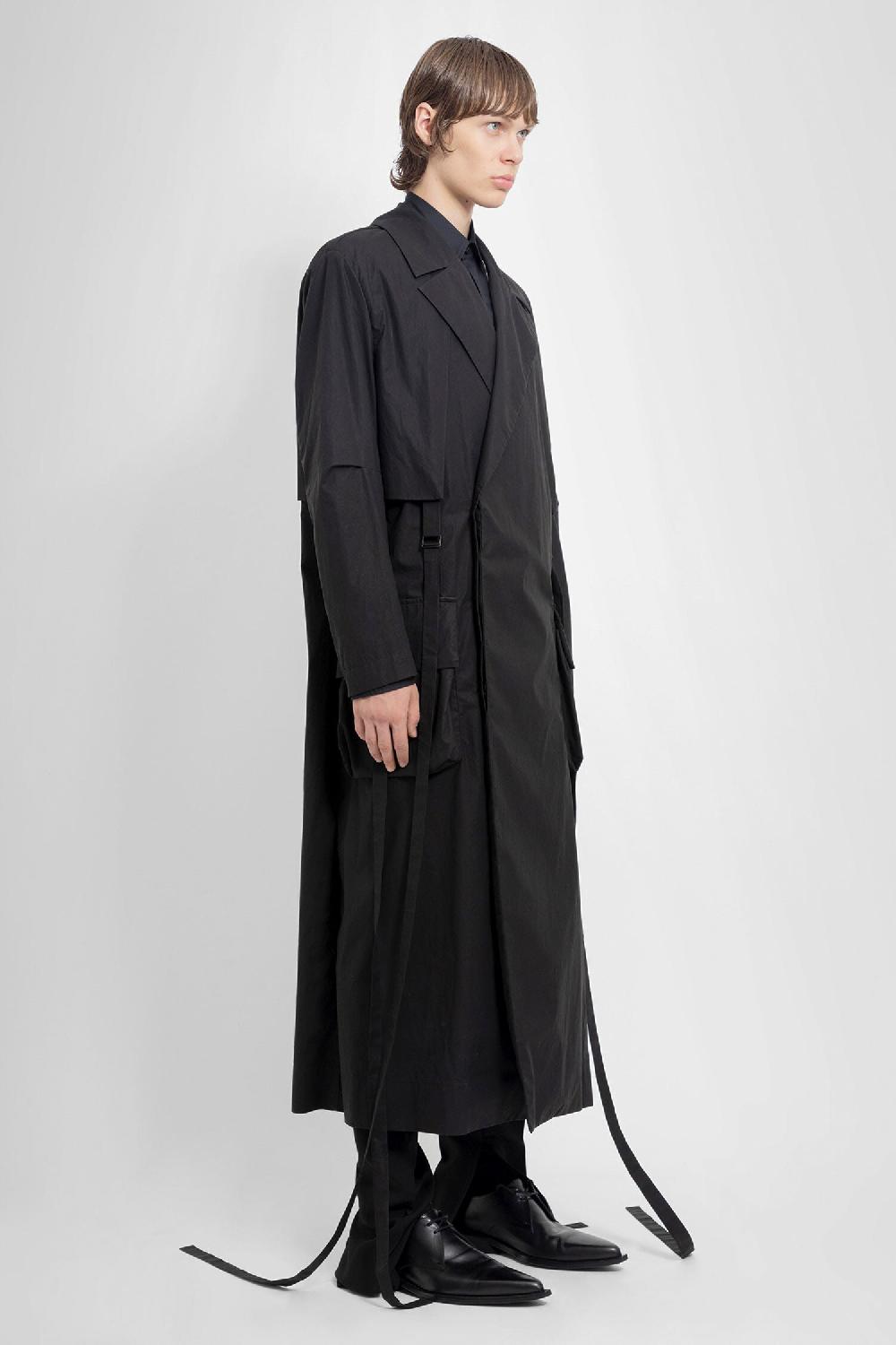 Antonioli ANN DEMEULEMEESTER MAN BLACK COATS Offerte speciali