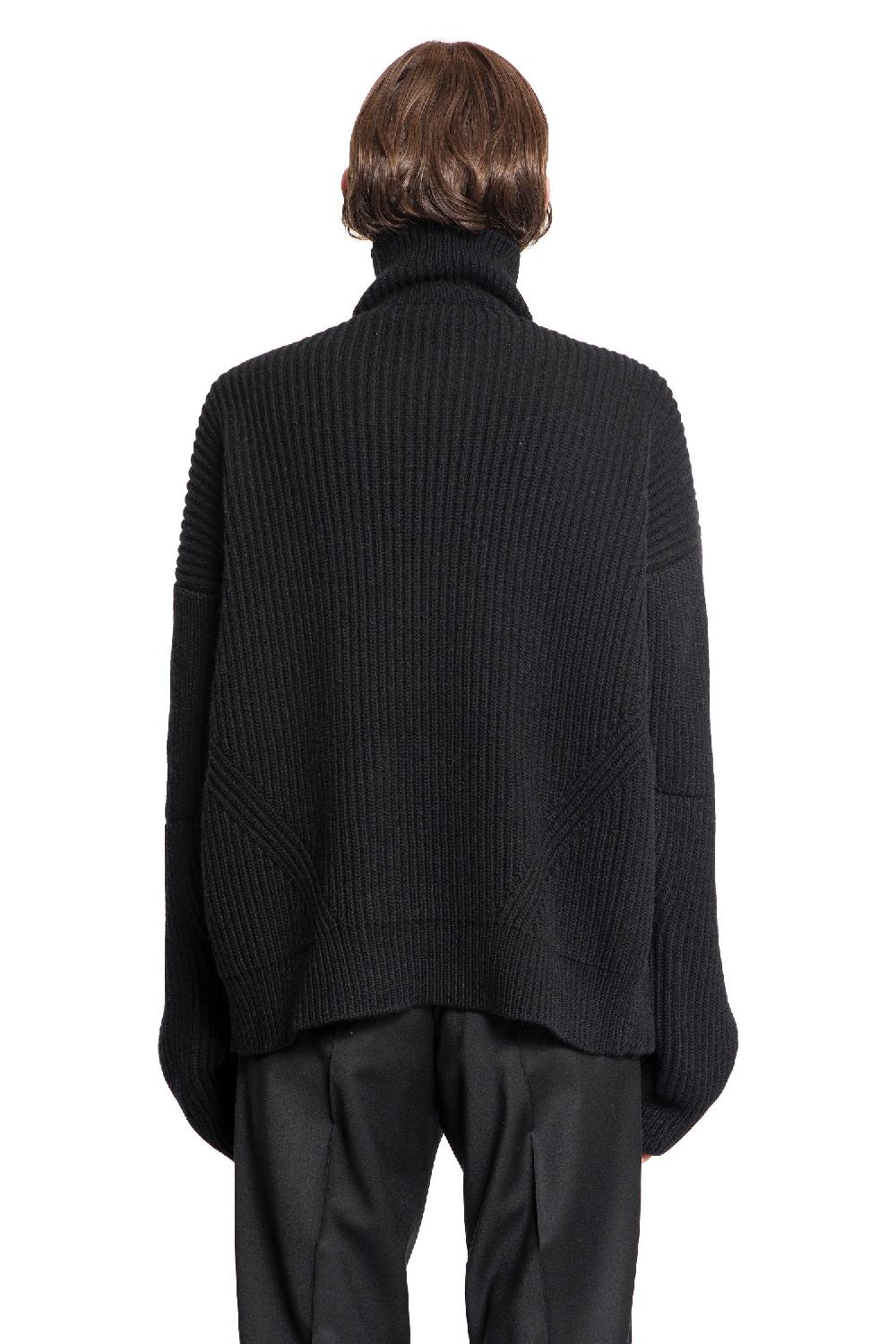 Antonioli ANN DEMEULEMEESTER MAN BLACK KNITWEAR Fino al 55% di sconto
