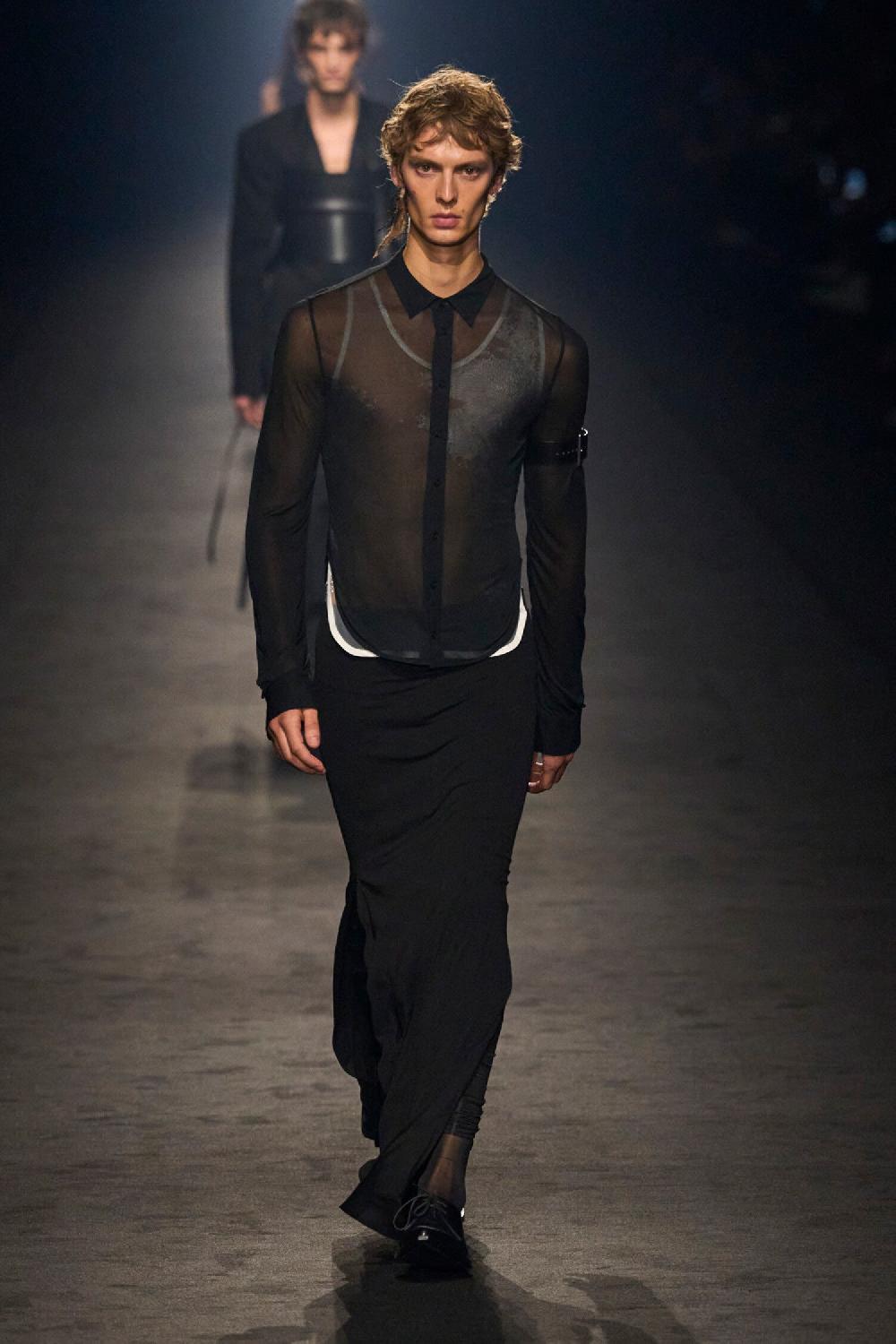 Antonioli ANN DEMEULEMEESTER MAN BLACK SHORTS & SKIRTS Limitato a 3 giorni