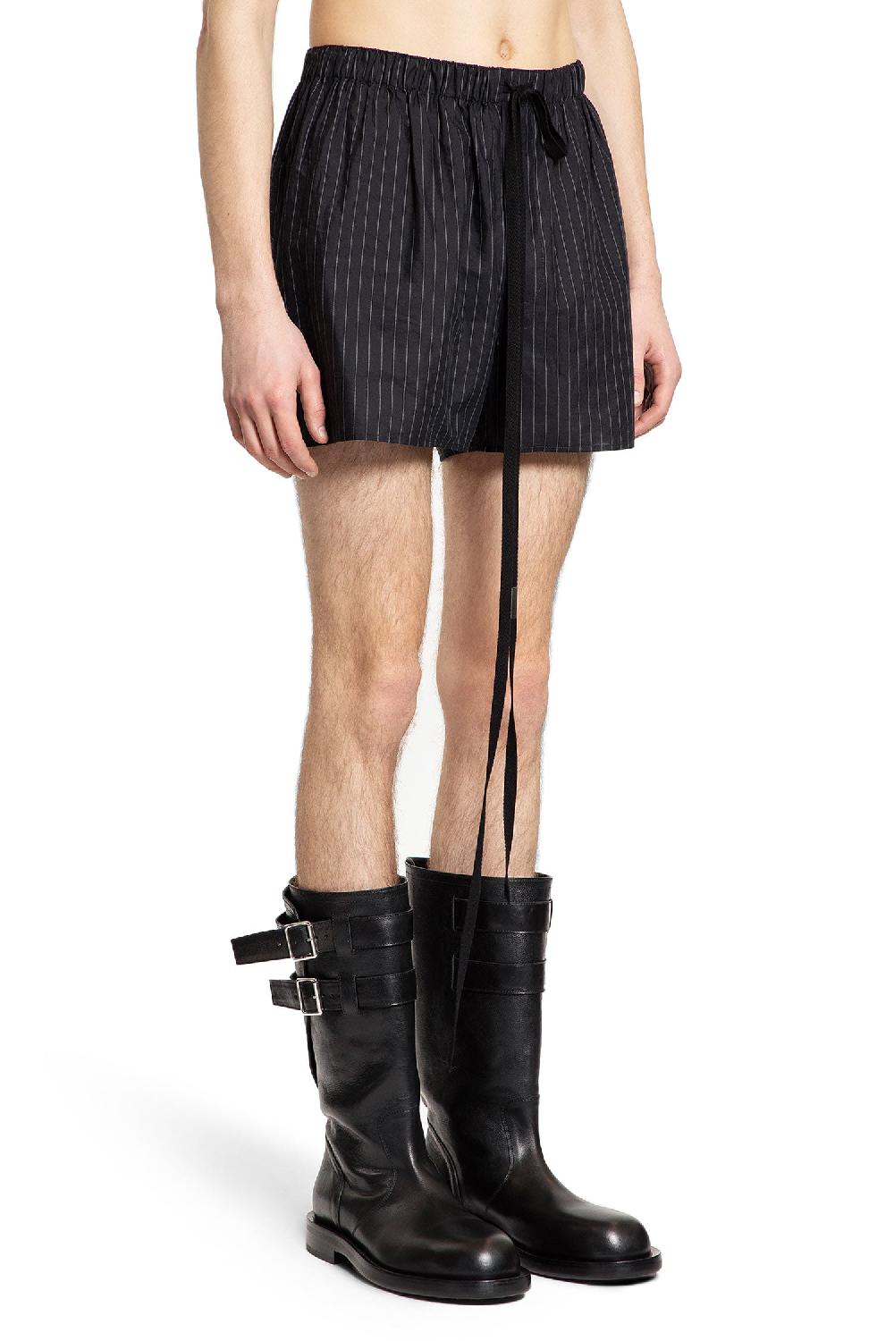 Antonioli ANN DEMEULEMEESTER MAN BLACK SHORTS & SKIRTS In vendita