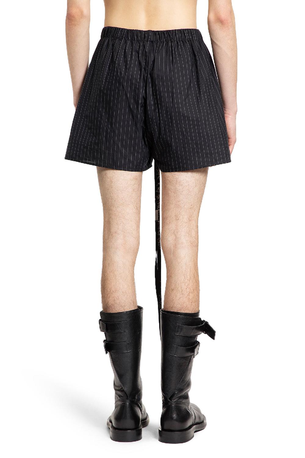 Antonioli ANN DEMEULEMEESTER MAN BLACK SHORTS & SKIRTS In vendita