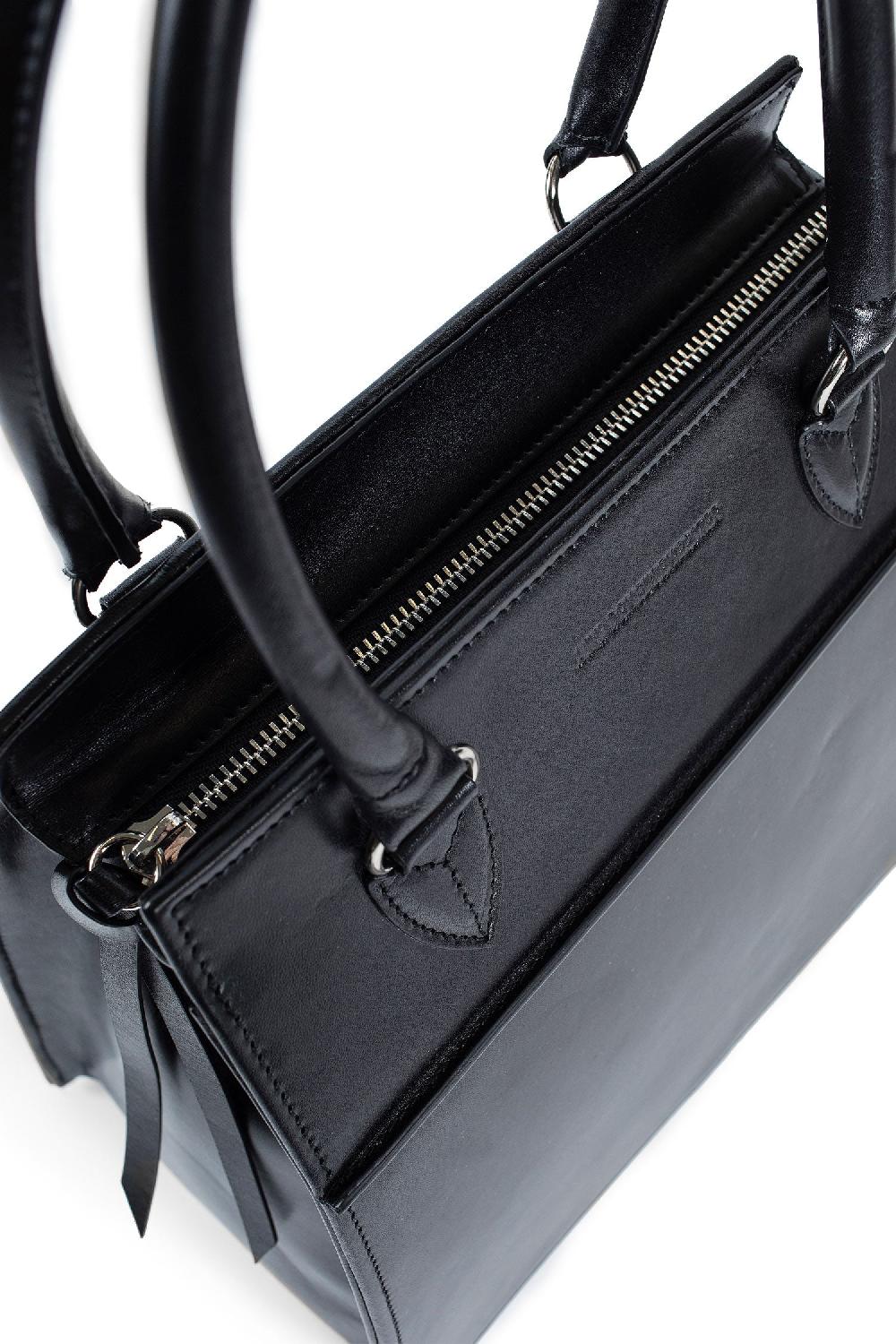 Antonioli ANN DEMEULEMEESTER UNISEX BLACK TOP HANDLE BAGS Offerta per la Festa della Mamma