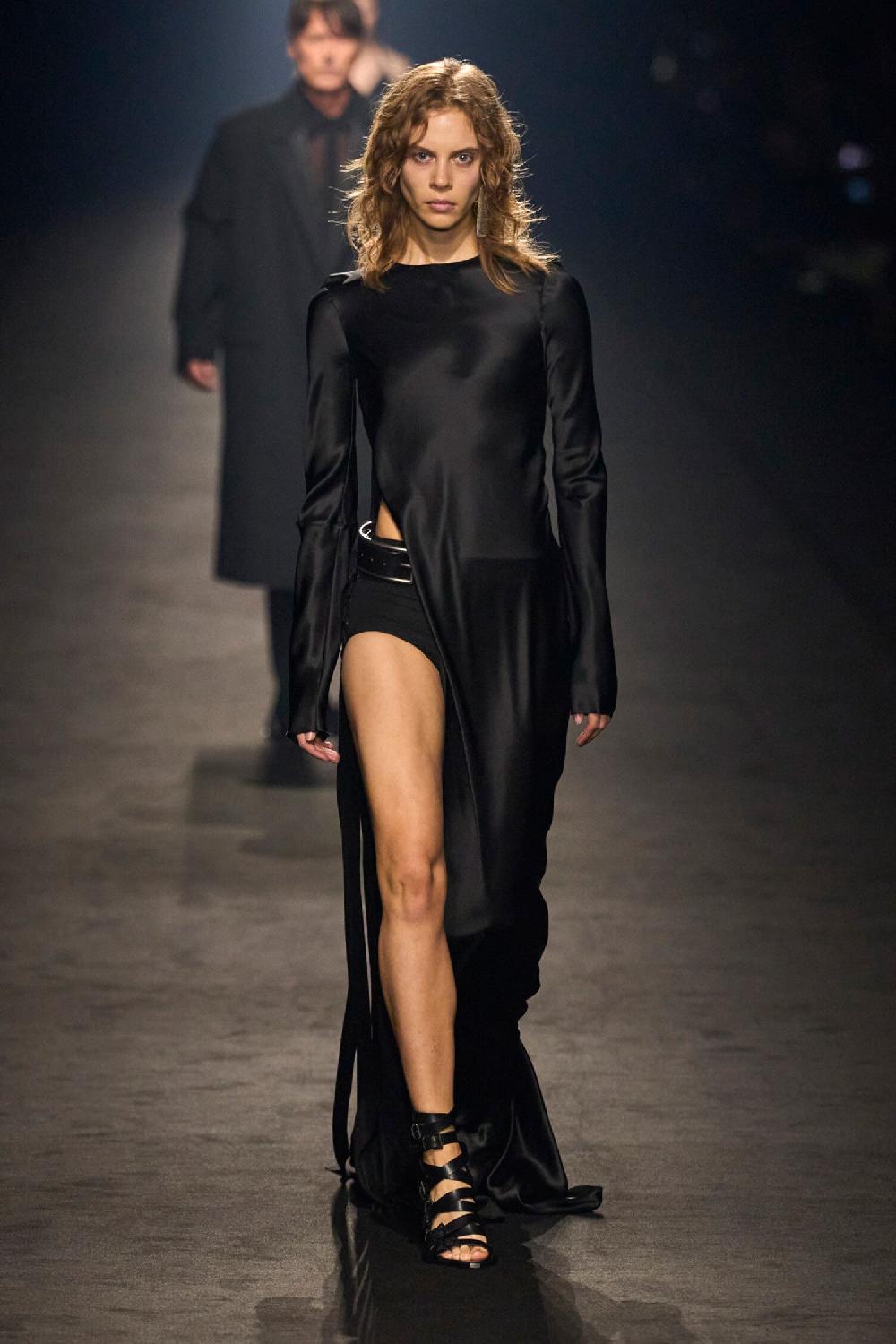 Antonioli ANN DEMEULEMEESTER WOMAN BLACK DRESSES Italia