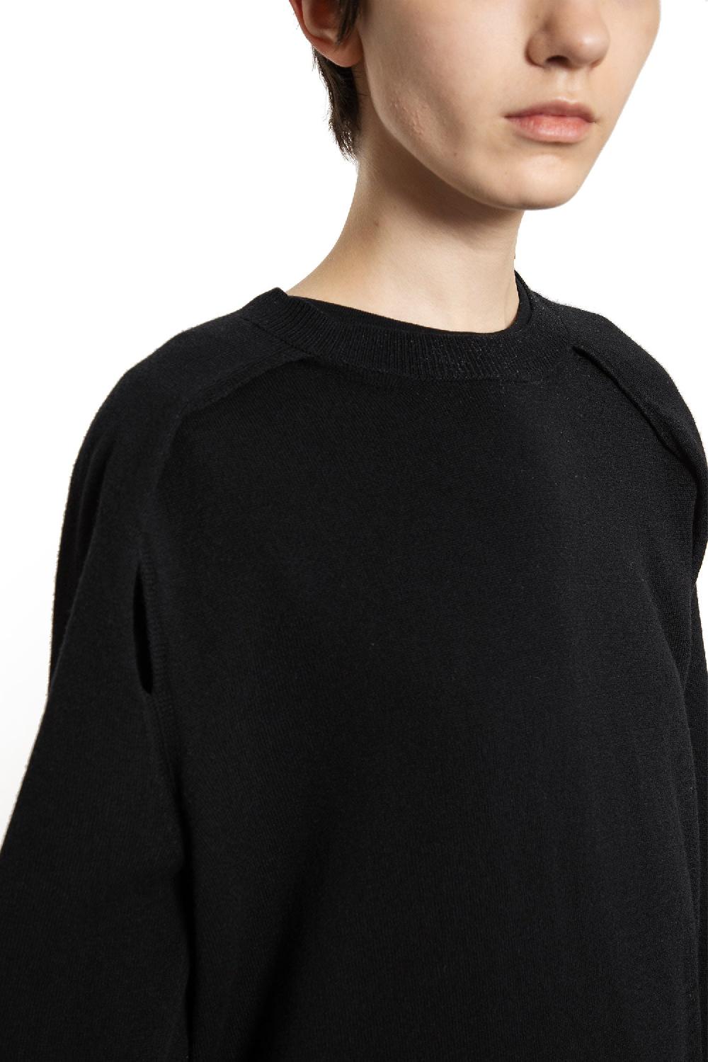Antonioli ANN DEMEULEMEESTER WOMAN BLACK KNITWEAR Offerta