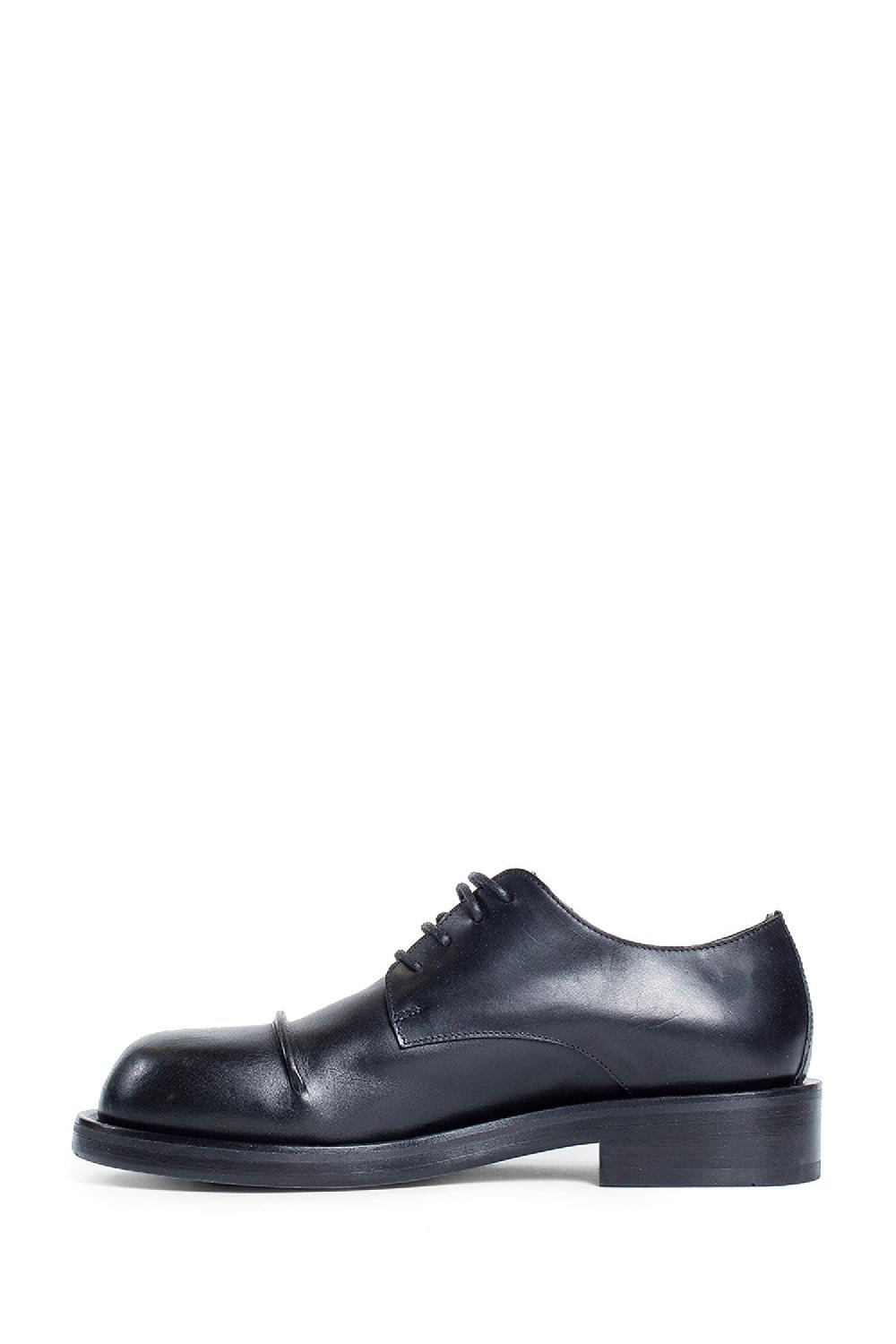 Antonioli ANN DEMEULEMEESTER WOMAN BLACK LACE-UPS Saldi