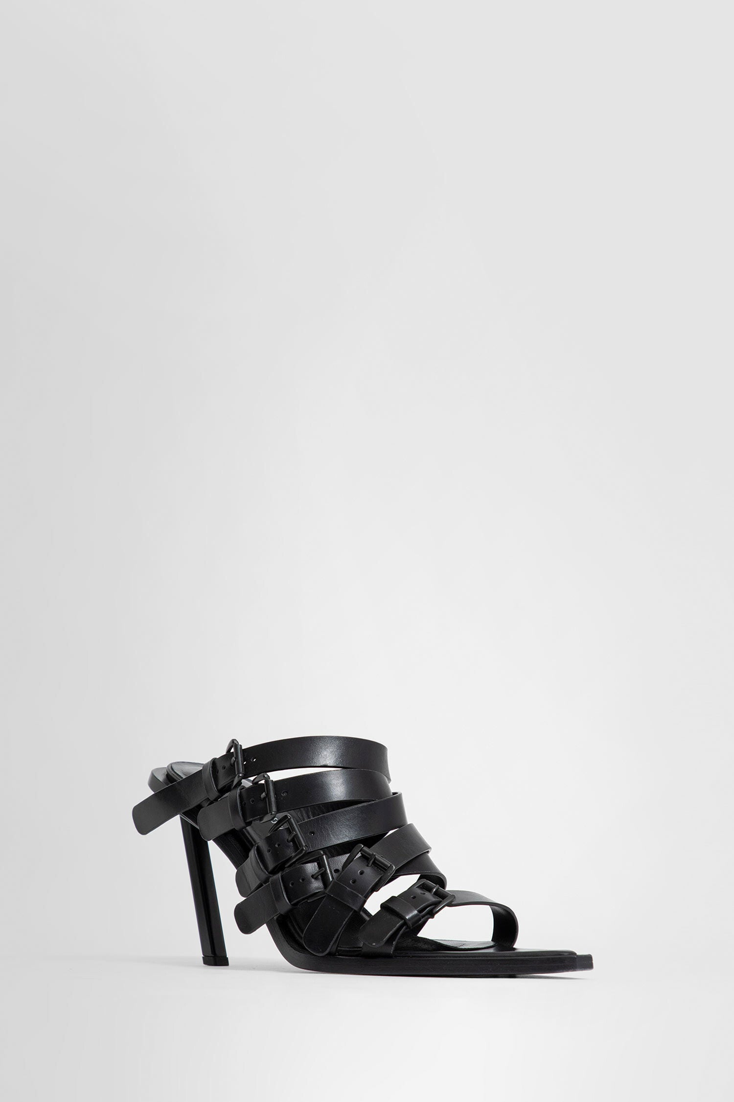 Antonioli ANN DEMEULEMEESTER WOMAN BLACK MULES Offerte