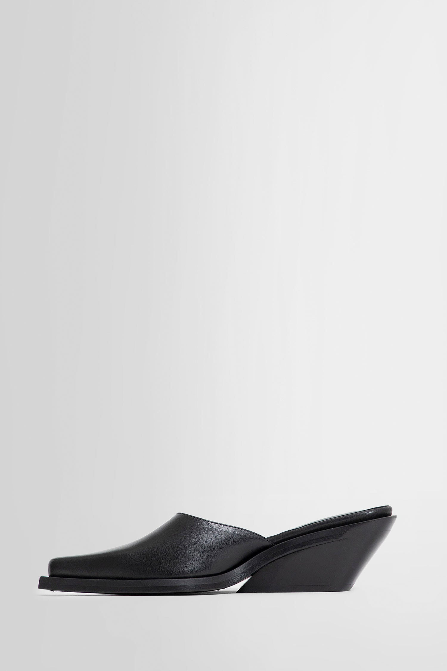 Antonioli ANN DEMEULEMEESTER WOMAN BLACK MULES Hotsell