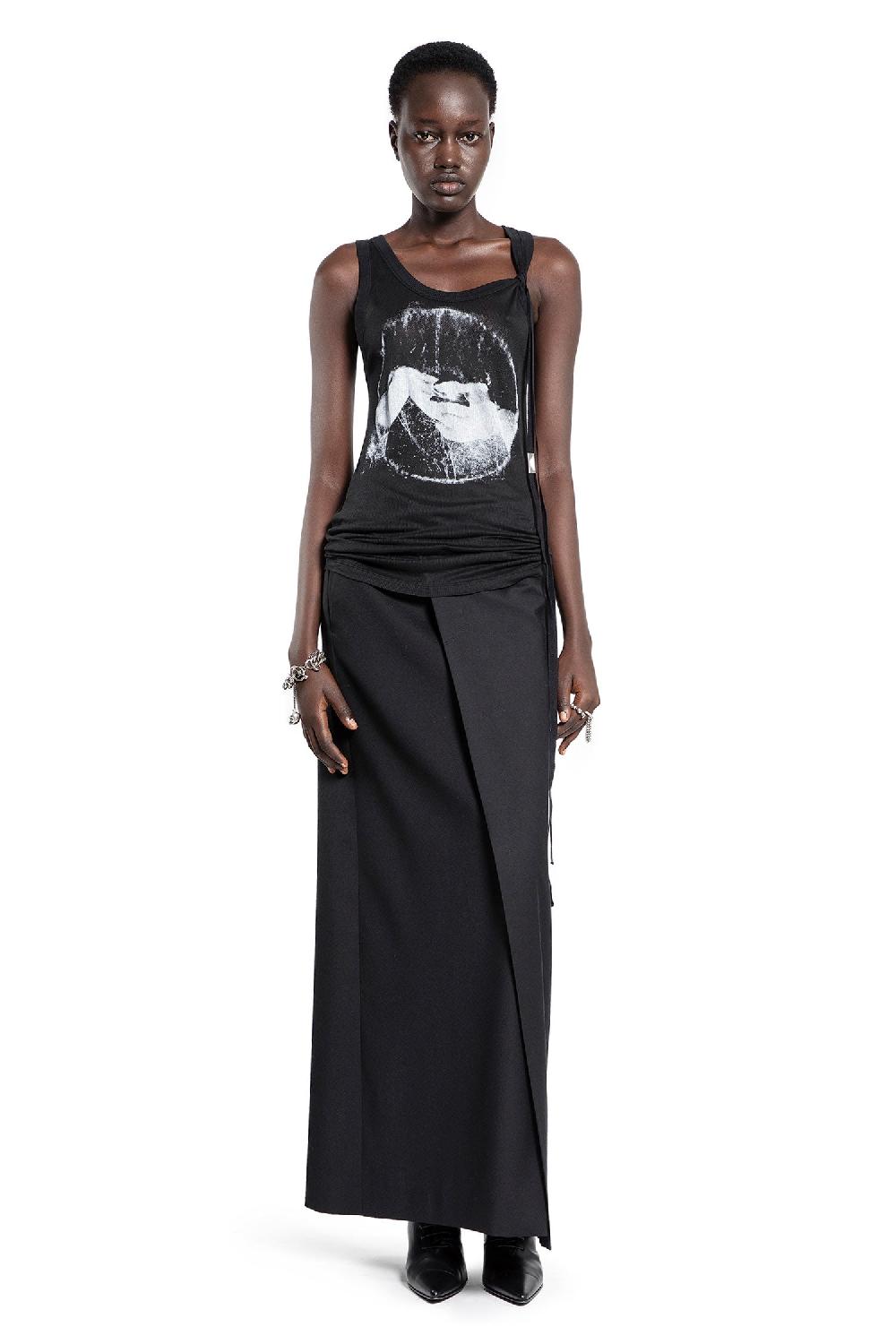 Antonioli ANN DEMEULEMEESTER WOMAN BLACK T-SHIRTS & TANK TOPS Offerta Pasqua