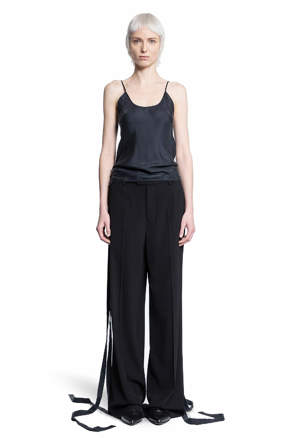 Antonioli ANN DEMEULEMEESTER WOMAN BLACK TOPS Offerta migliore