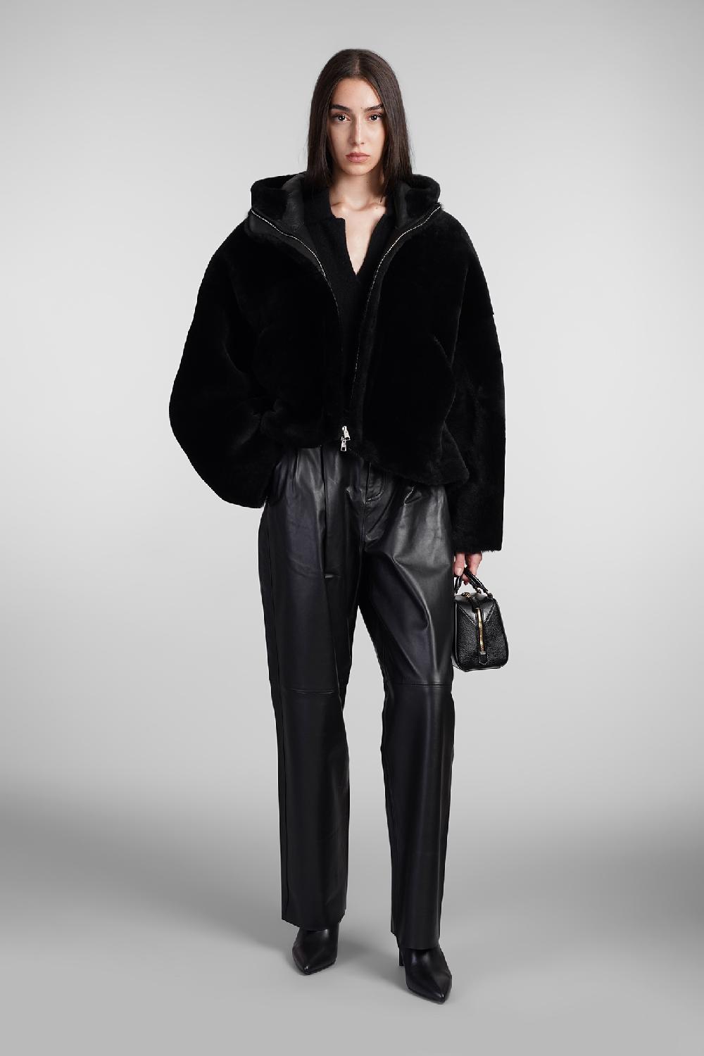 Deliberti Blancha Pelliccia in pelle nera cod. 407904 - Deliberti The Luxury Shopping 2025