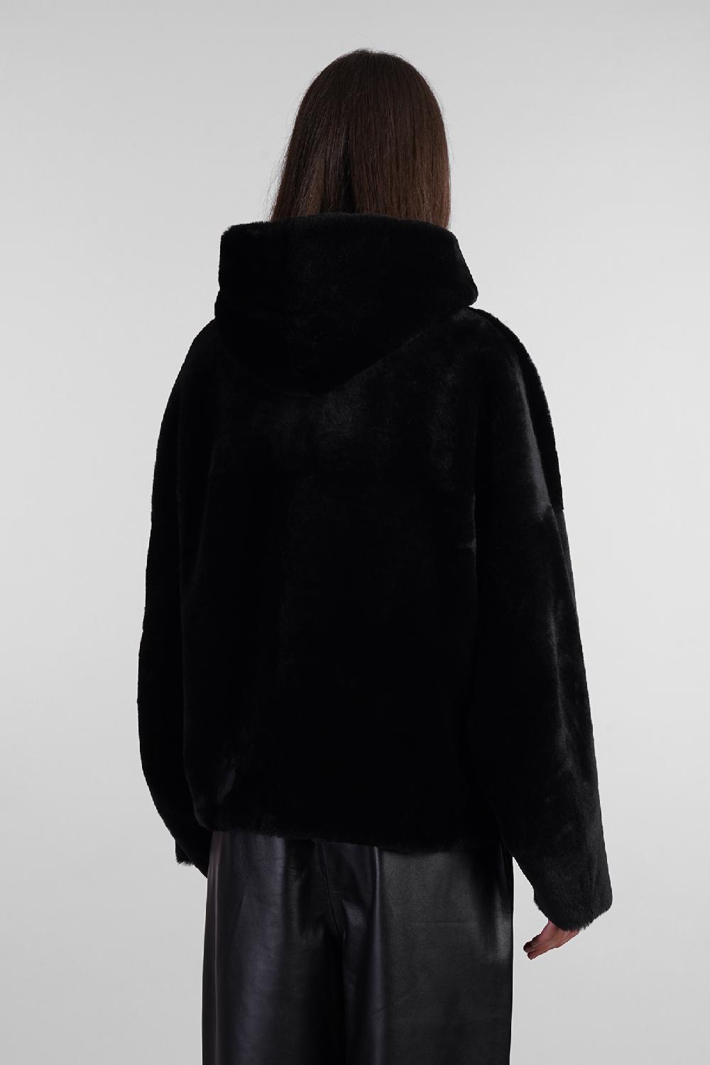 Deliberti Blancha Pelliccia in pelle nera cod. 407904 - Deliberti The Luxury Shopping 2025