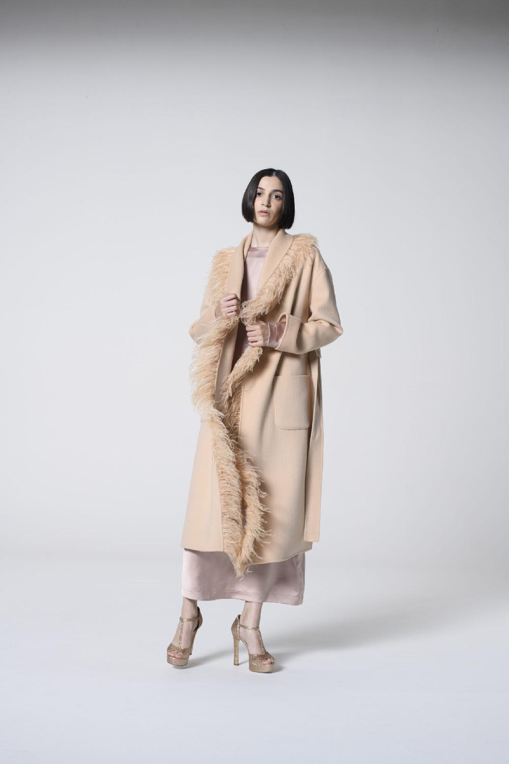 Soallure CAPPOTTO IN PURA LANA CON PIUME Presa
