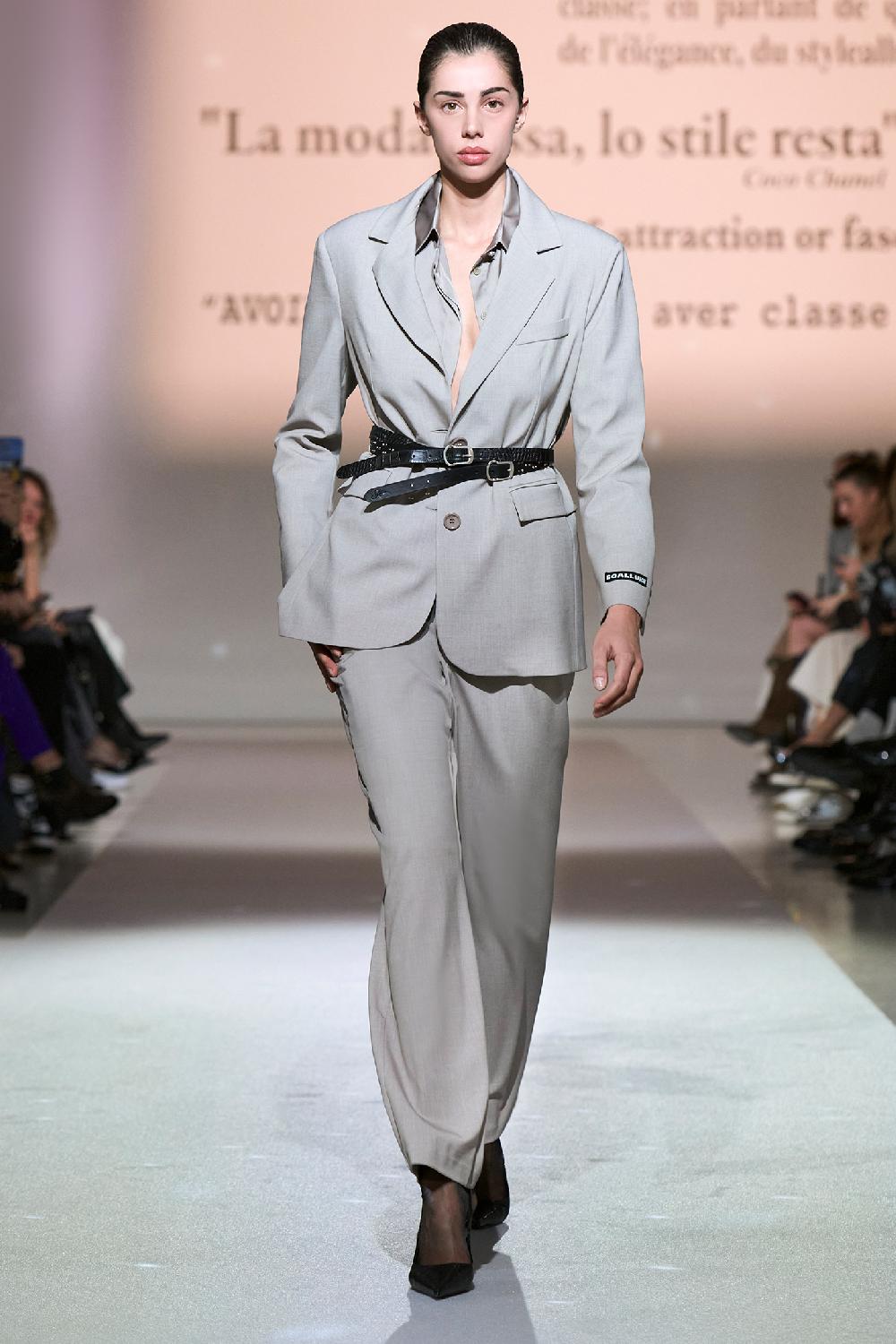 Soallure CINTURA DOPPIA IN VERA PELLE CON BORCHIE Hotsell